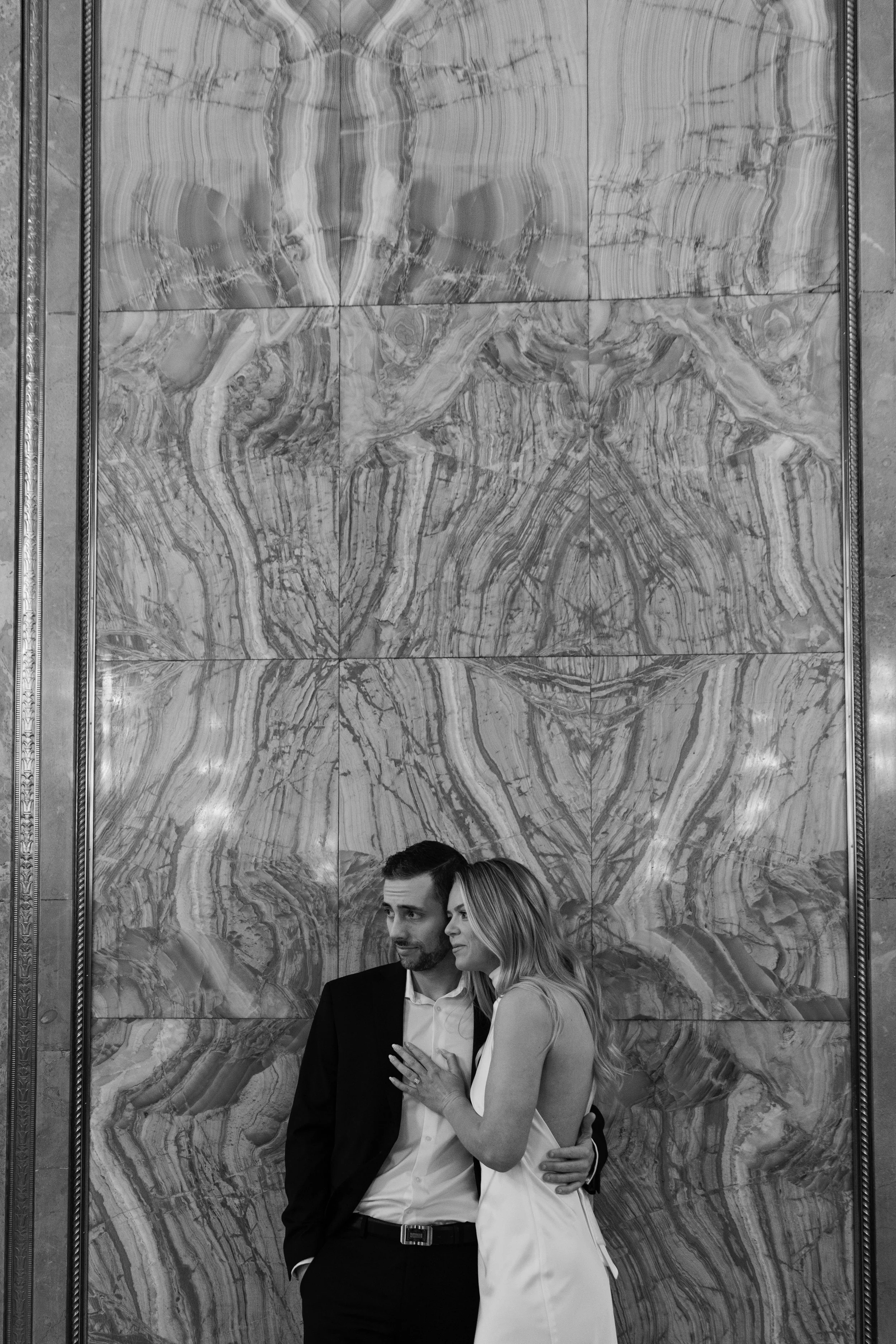 JessicaMax-detroit-michigan-wedding-photographer-fisher-building-engagement-session-33.jpg