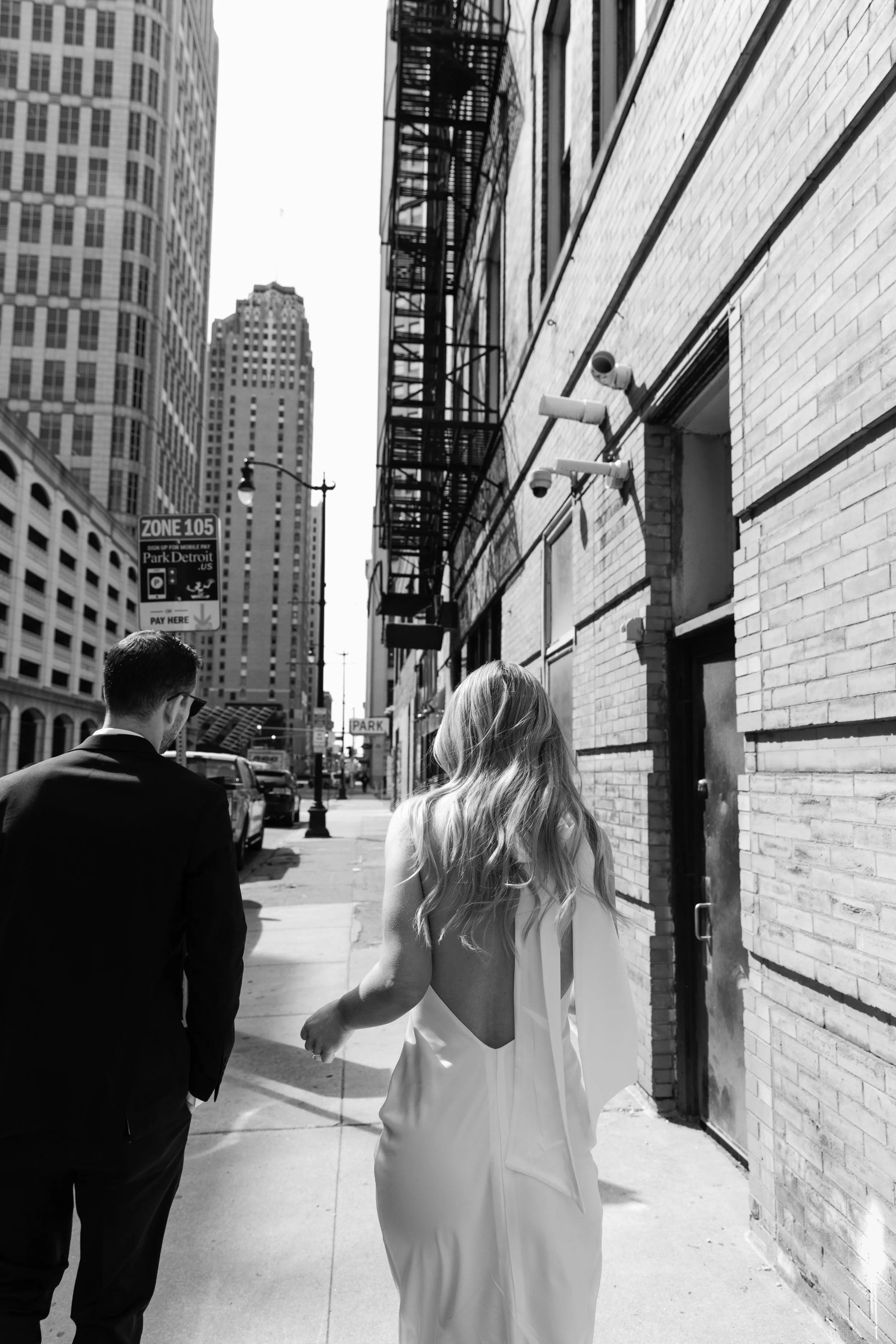 JessicaMax-detroit-michigan-wedding-photographer-fisher-building-engagement-session-83.jpg