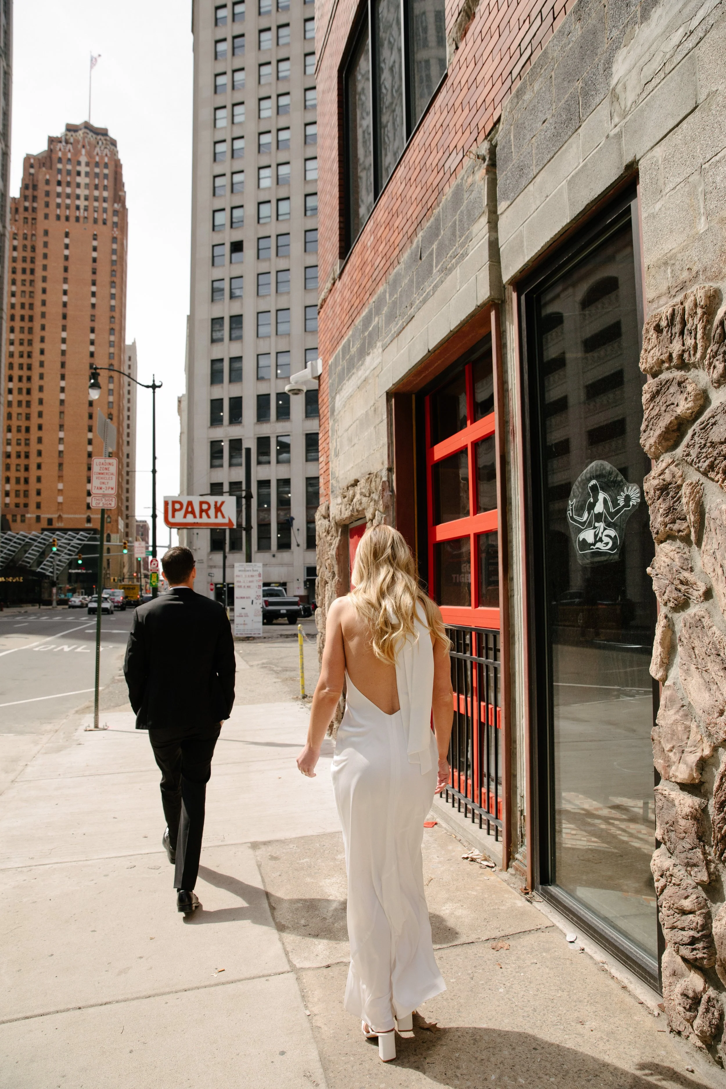 JessicaMax-detroit-michigan-wedding-photographer-fisher-building-engagement-session-86.jpg