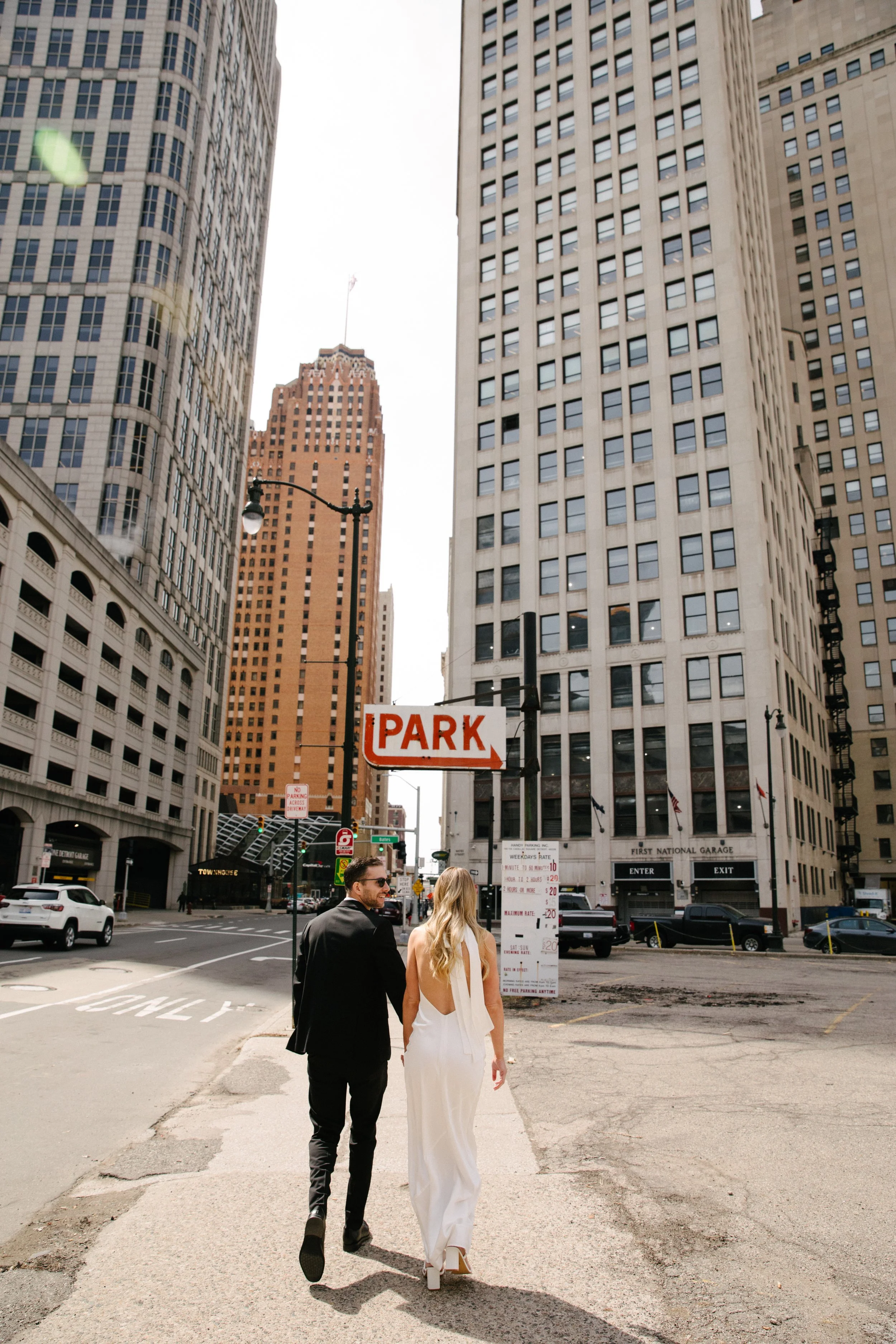 JessicaMax-detroit-michigan-wedding-photographer-fisher-building-engagement-session-88.jpg