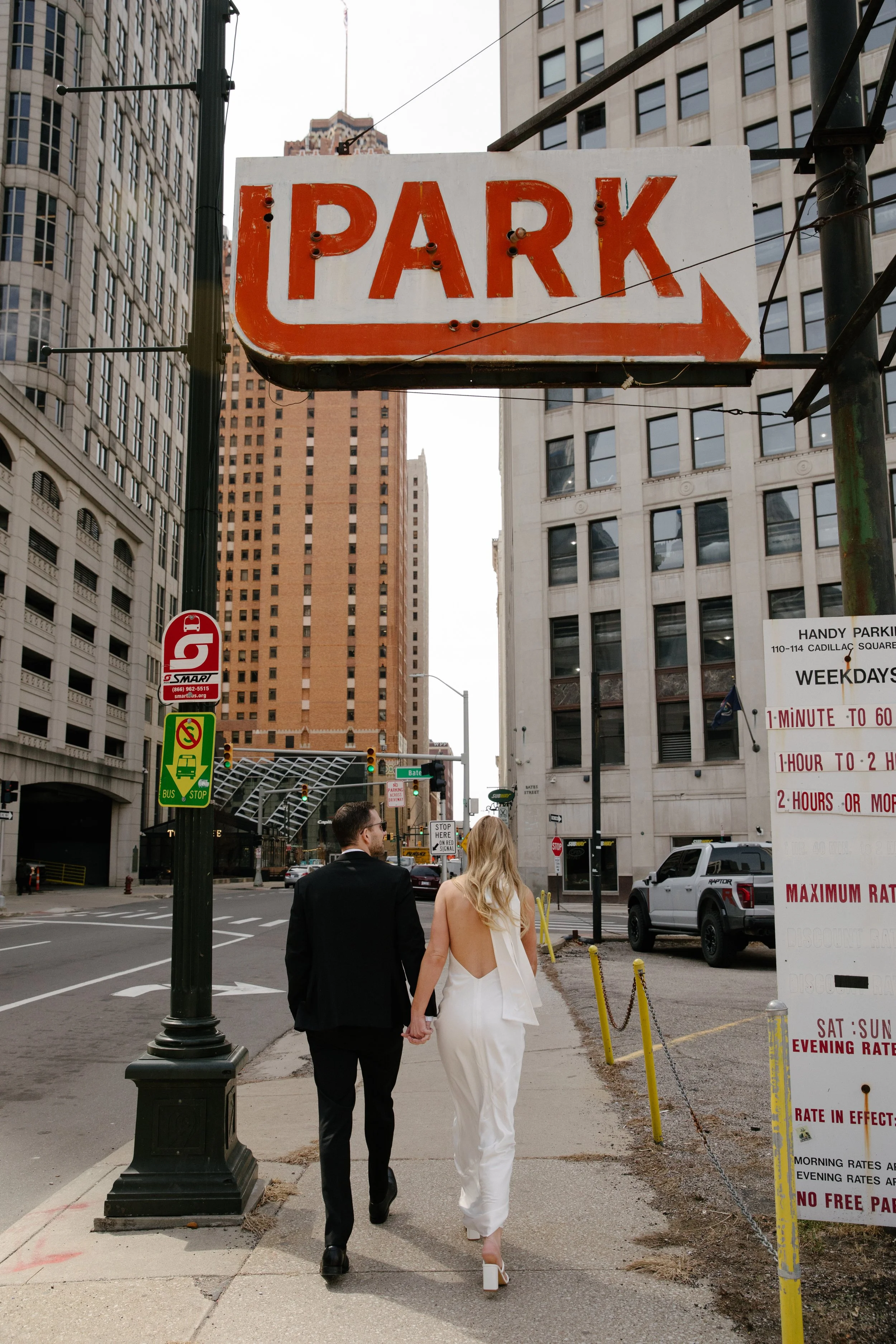 JessicaMax-detroit-michigan-wedding-photographer-fisher-building-engagement-session-91.jpg