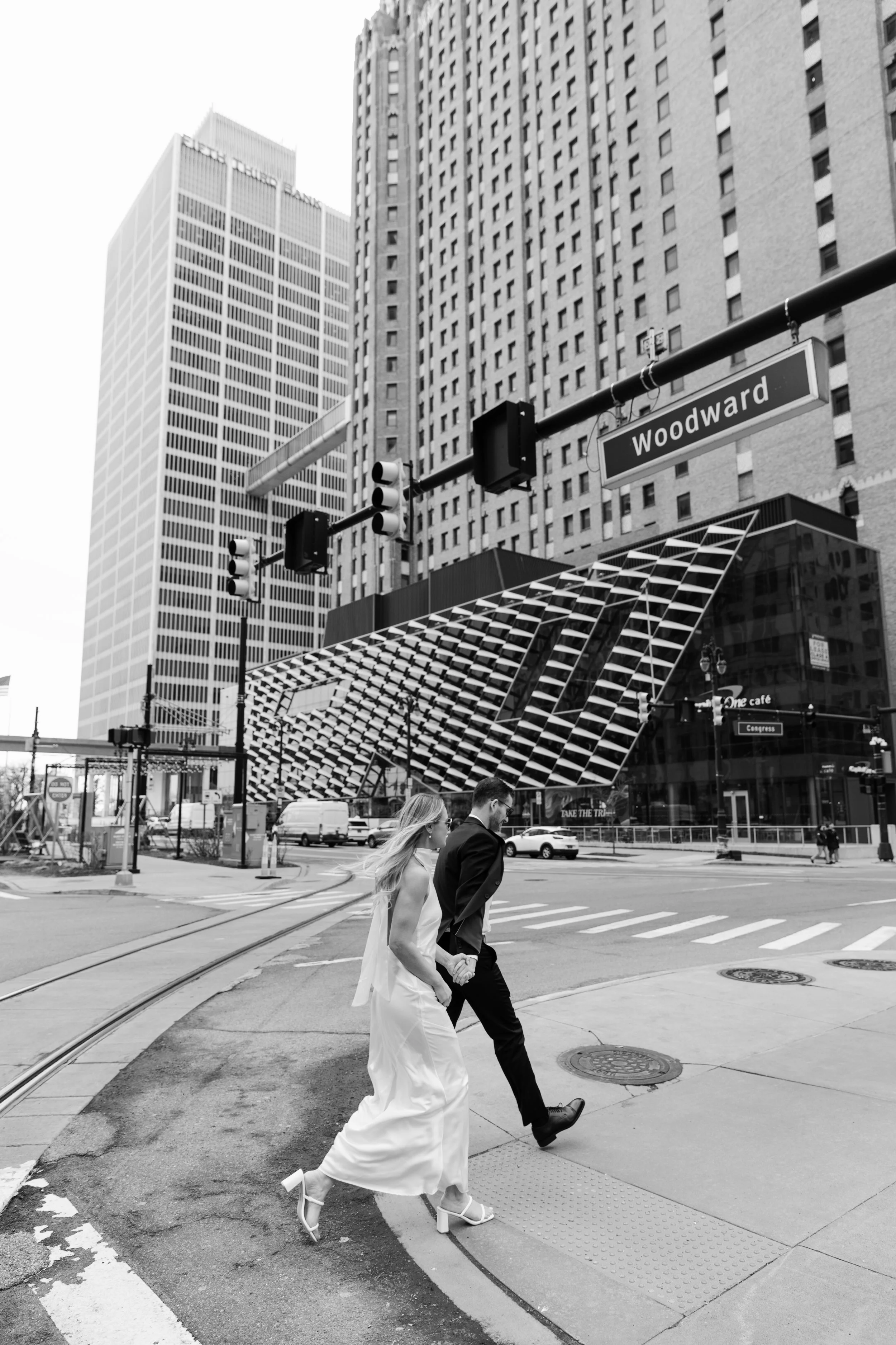 JessicaMax-detroit-michigan-wedding-photographer-fisher-building-engagement-session-157.jpg