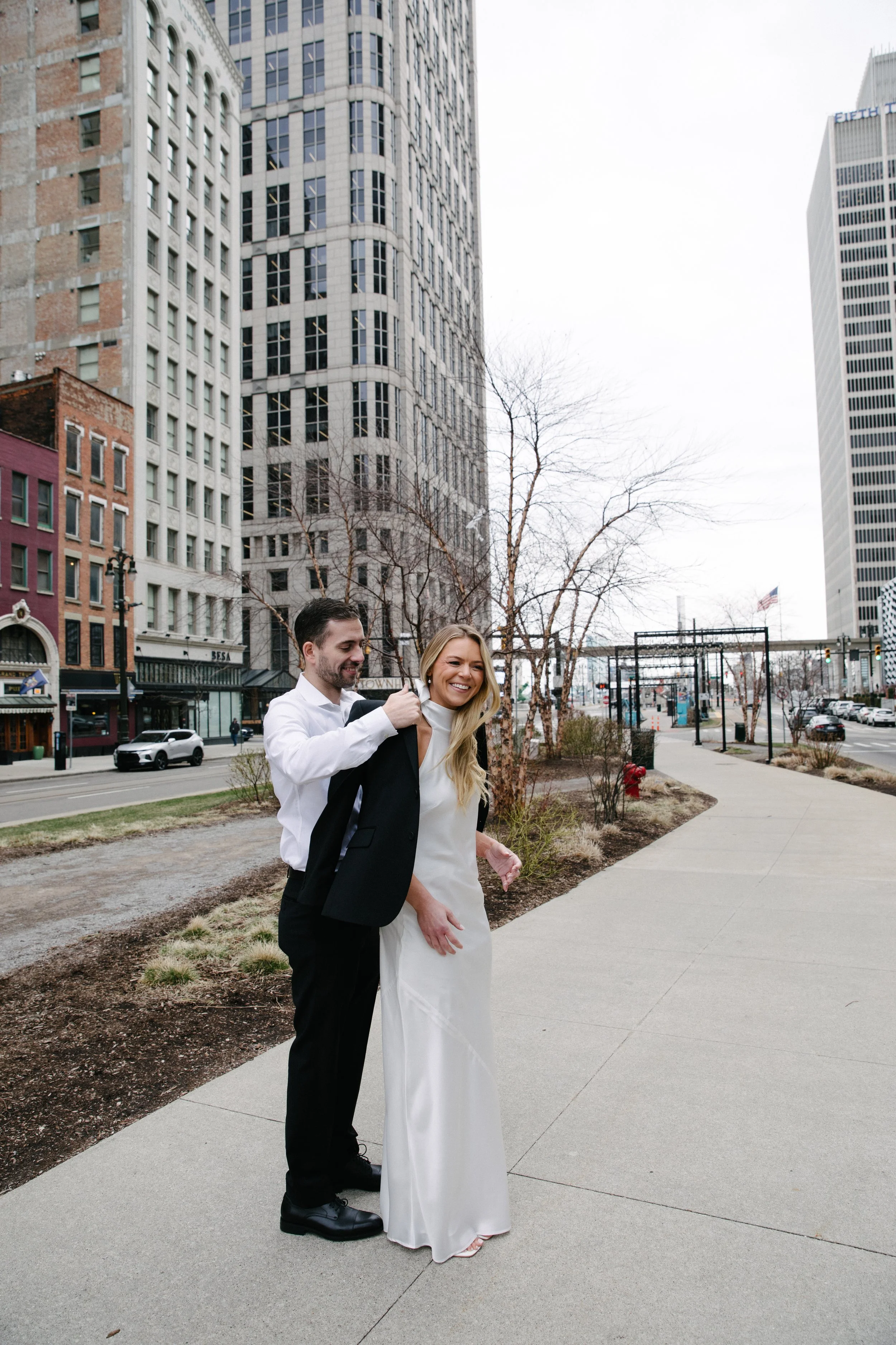 JessicaMax-detroit-michigan-wedding-photographer-fisher-building-engagement-session-172.jpg