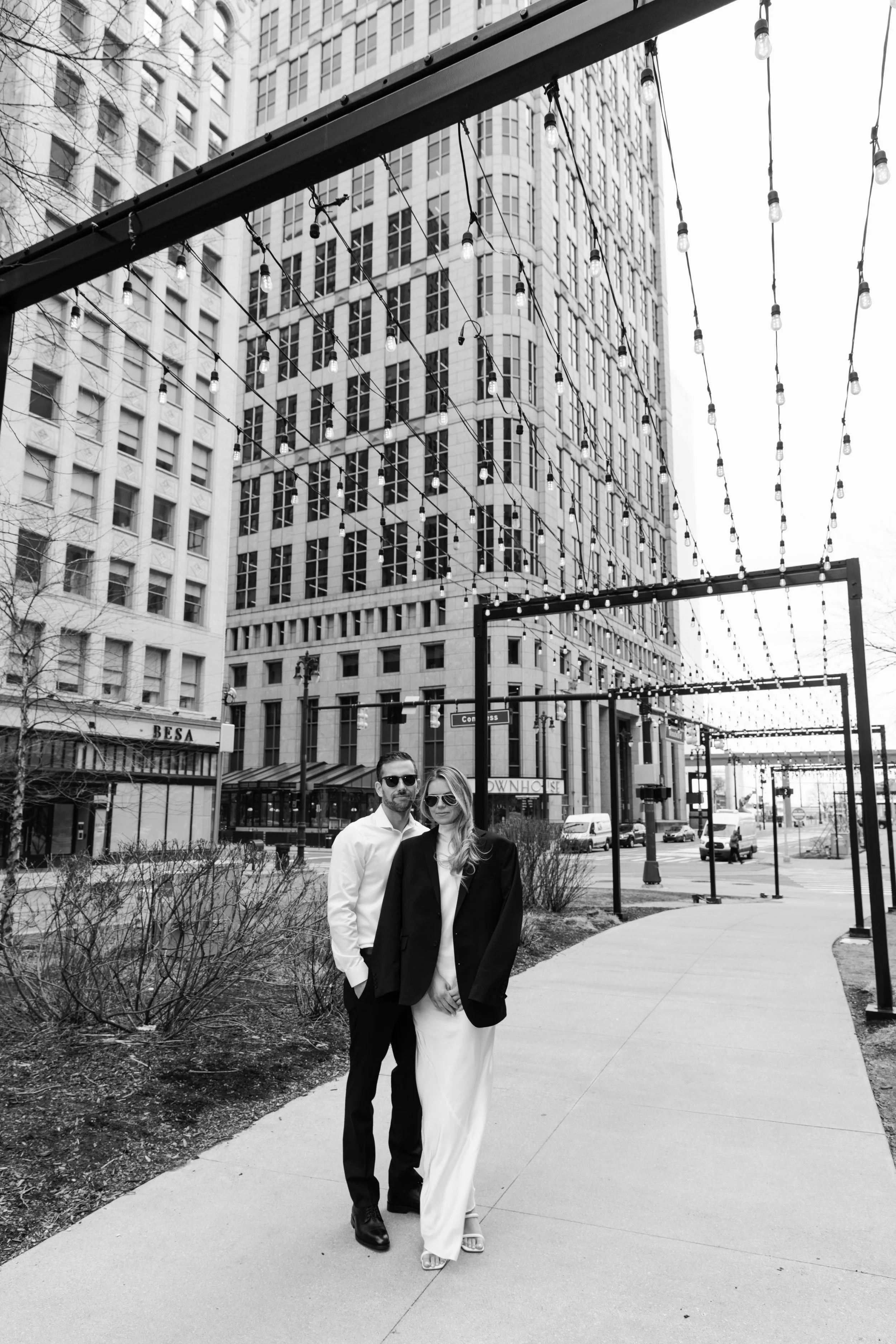 JessicaMax-detroit-michigan-wedding-photographer-fisher-building-engagement-session-175.jpg