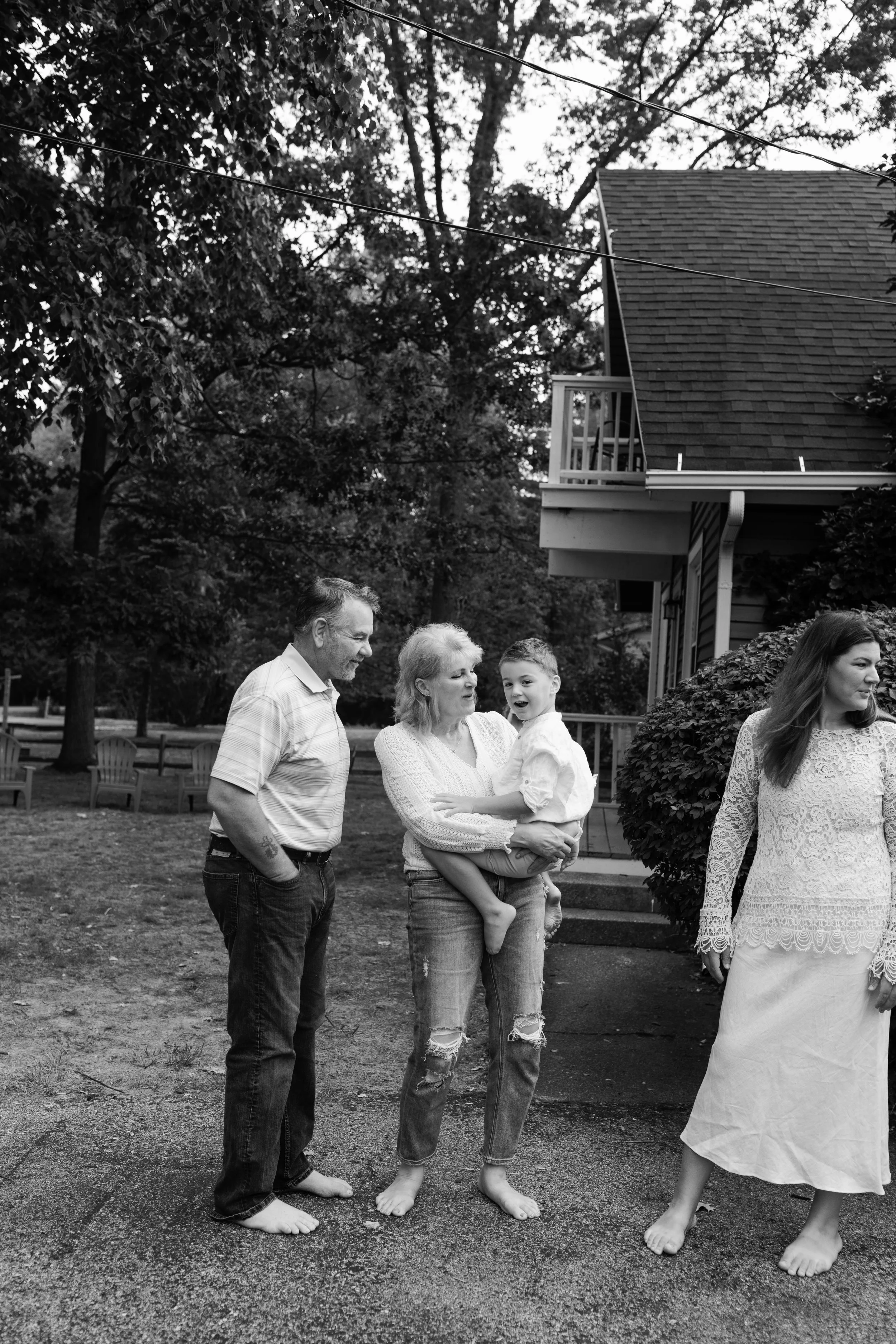 Michigan-film-photographer-pentwater-extended-family-3.jpg
