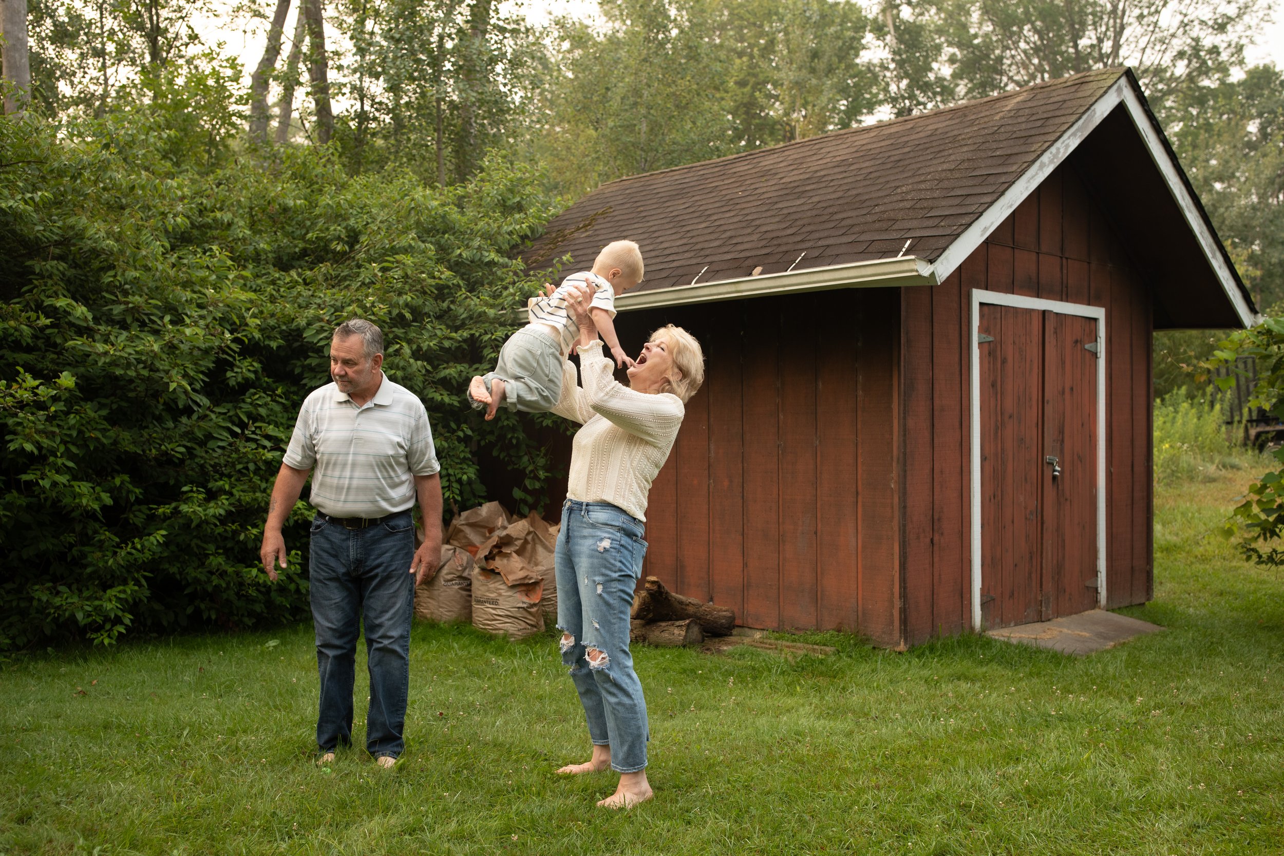 Michigan-film-photographer-pentwater-extended-family-30 - Copy.jpg