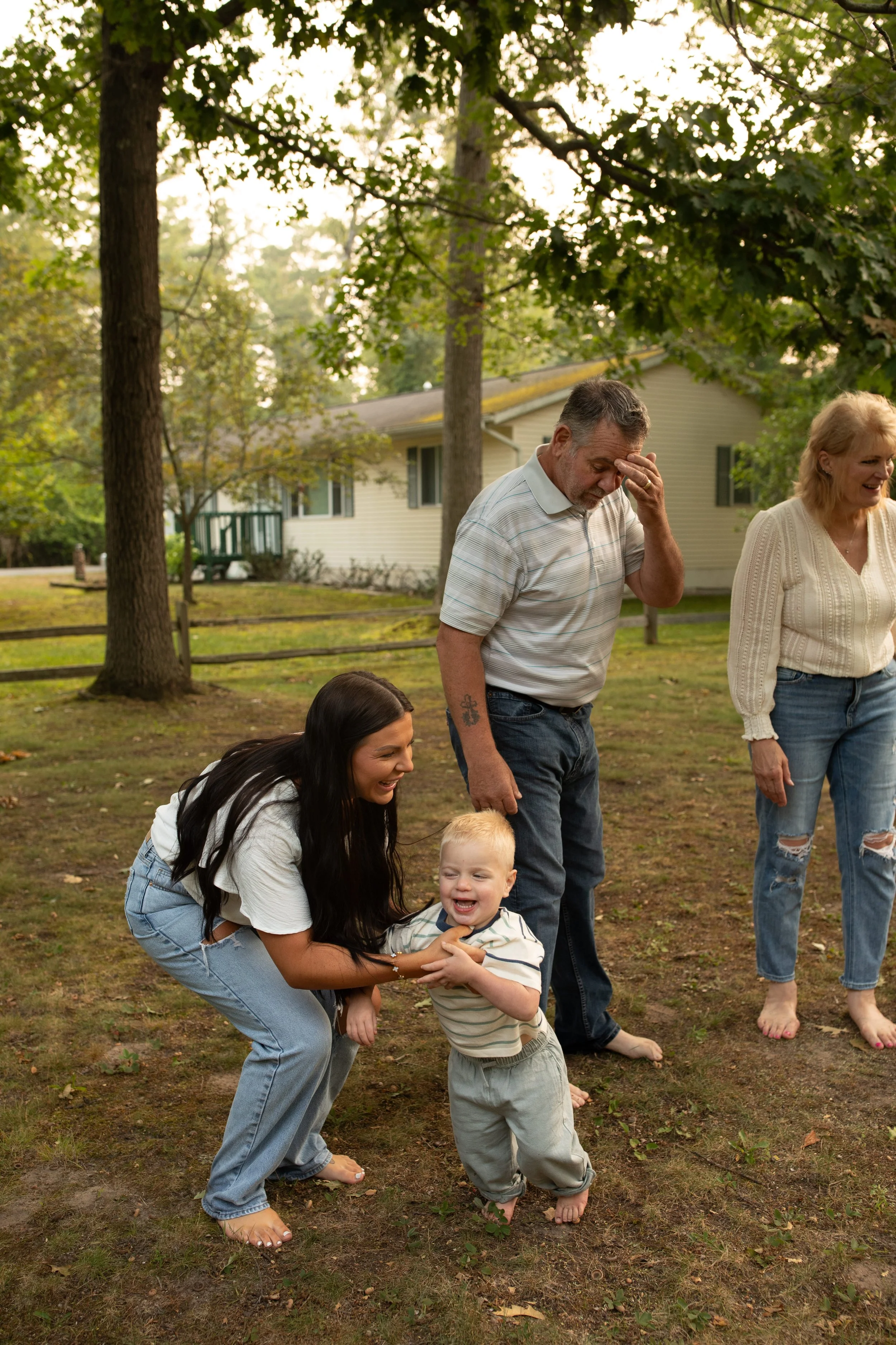Michigan-film-photographer-pentwater-extended-family-215.jpg