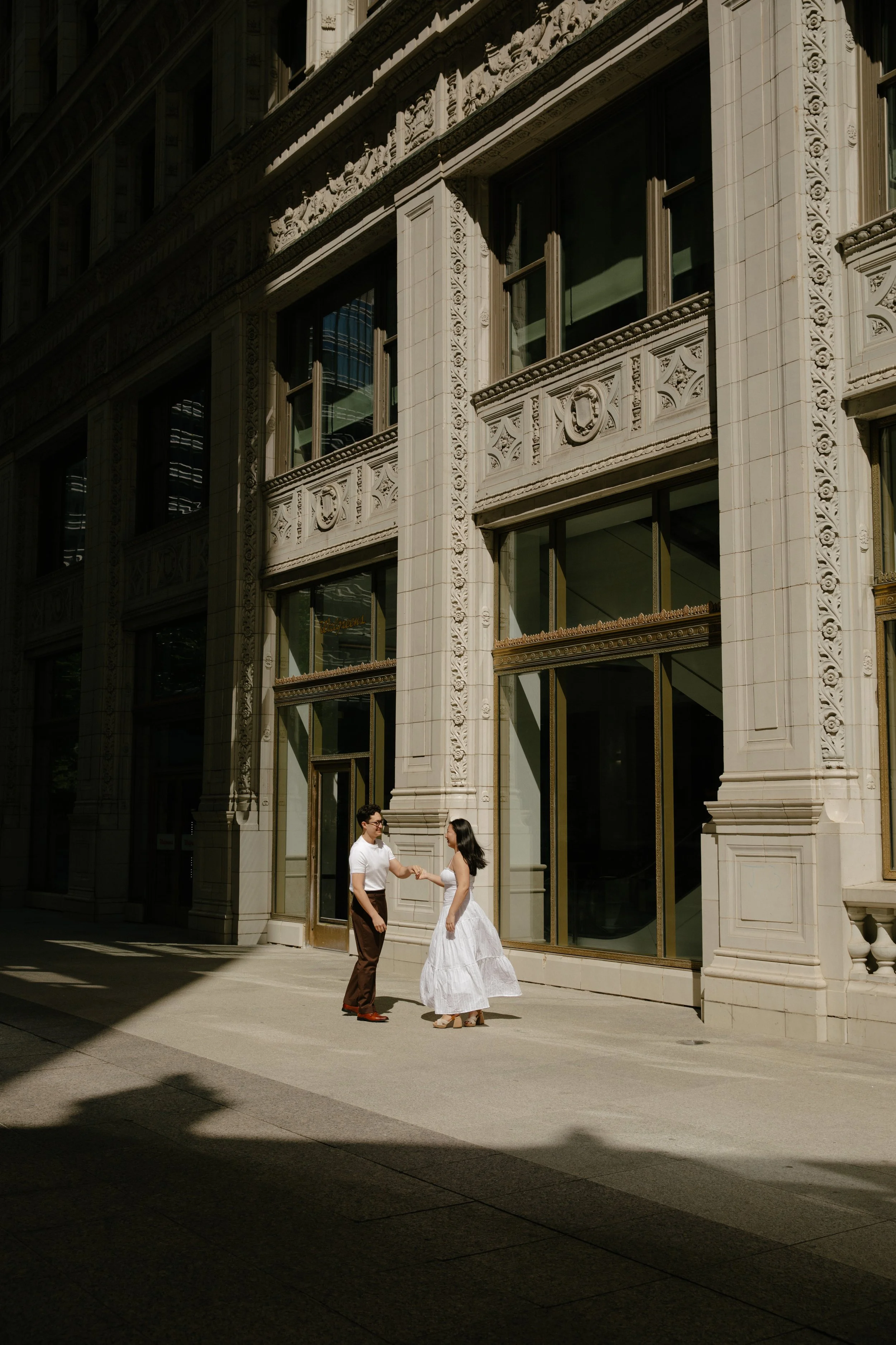 JessicaMax-chicago-wedding-photographer-cultural-center-engagement-7.jpg