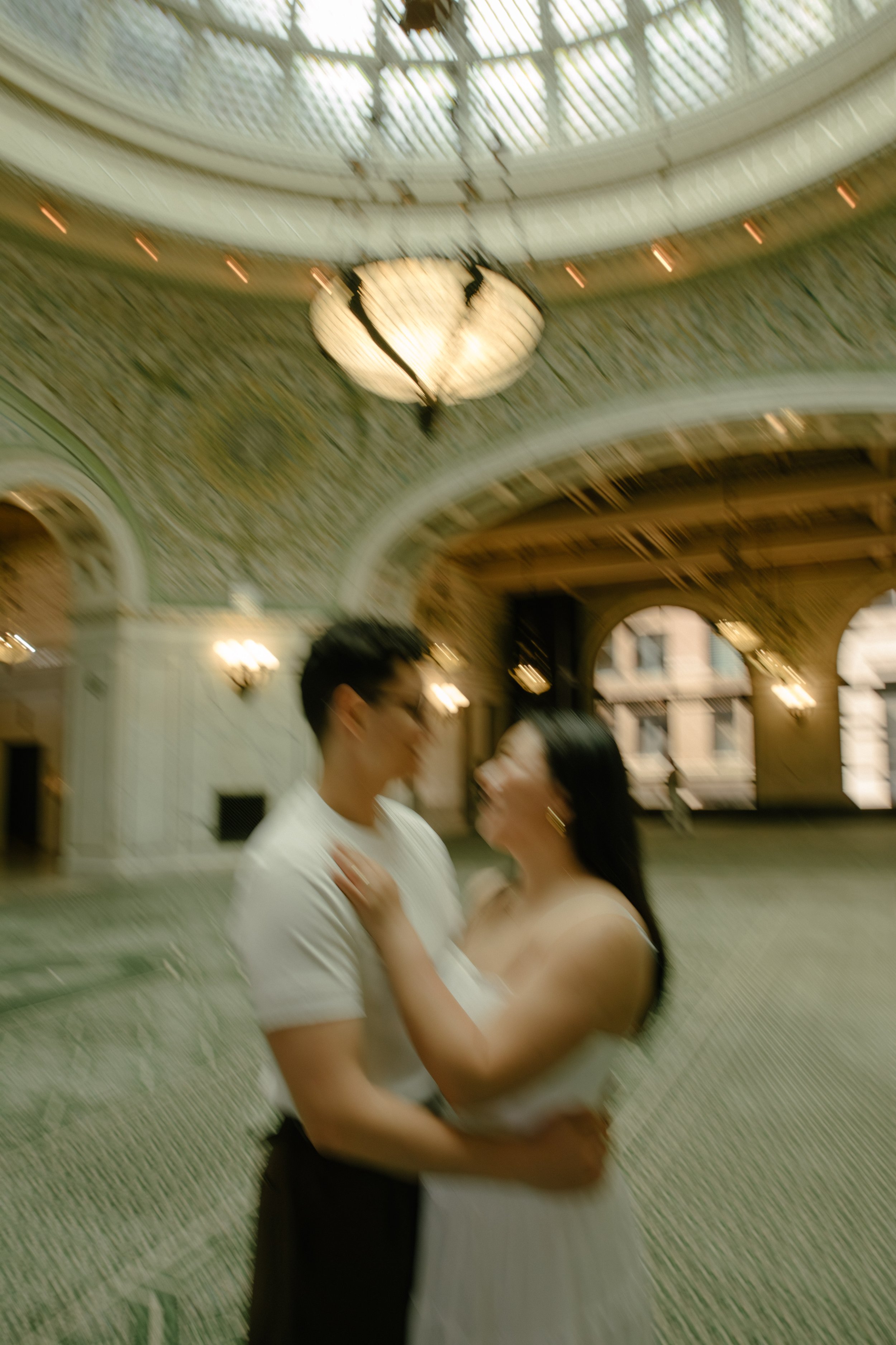 JessicaMax-chicago-wedding-photographer-cultural-center-engagement-111.jpg