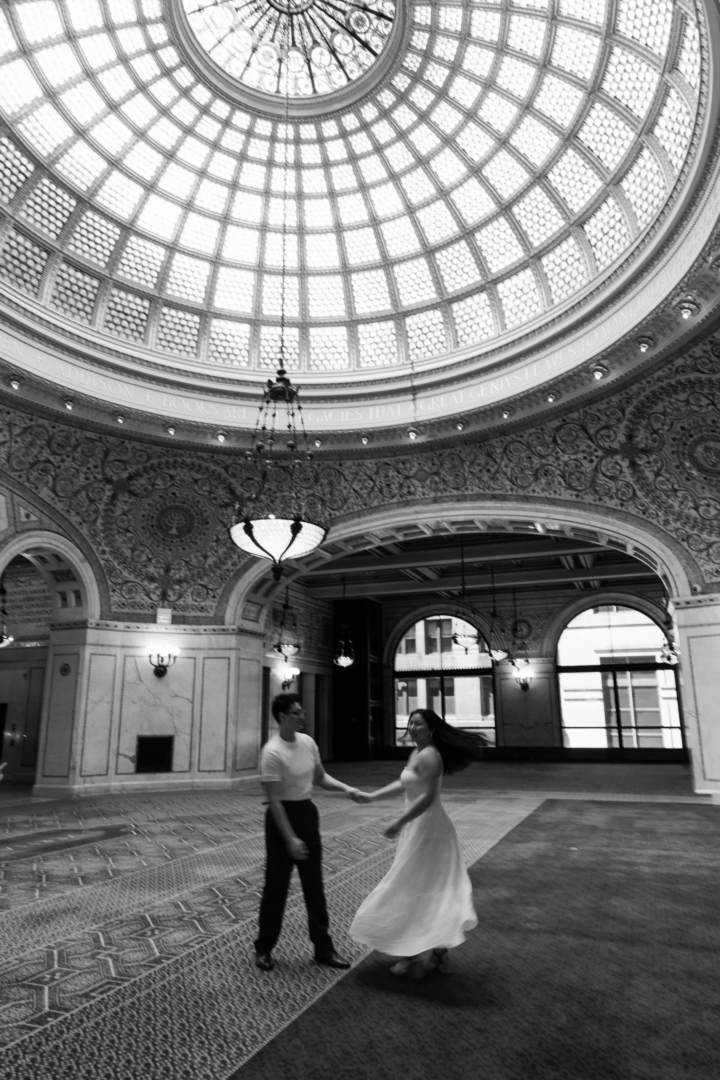 JessicaMax-chicago-wedding-photographer-cultural-center-engagement-107.jpg