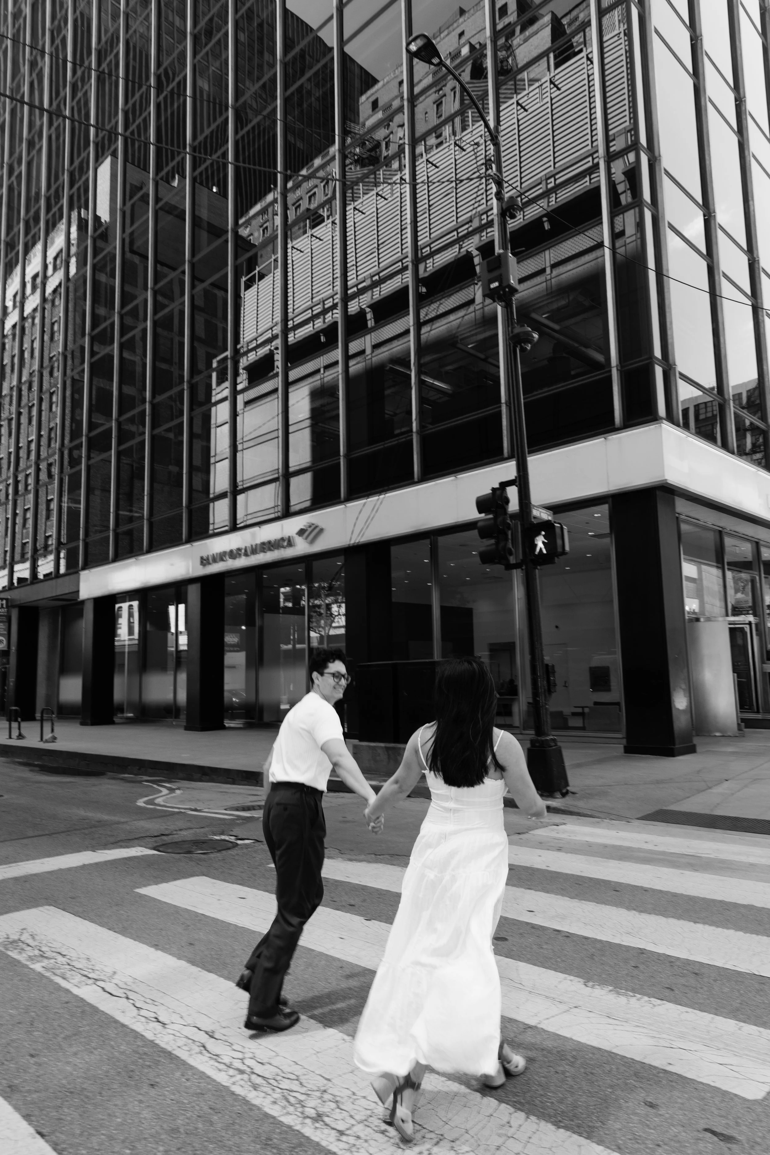 JessicaMax-chicago-wedding-photographer-cultural-center-engagement-124.jpg