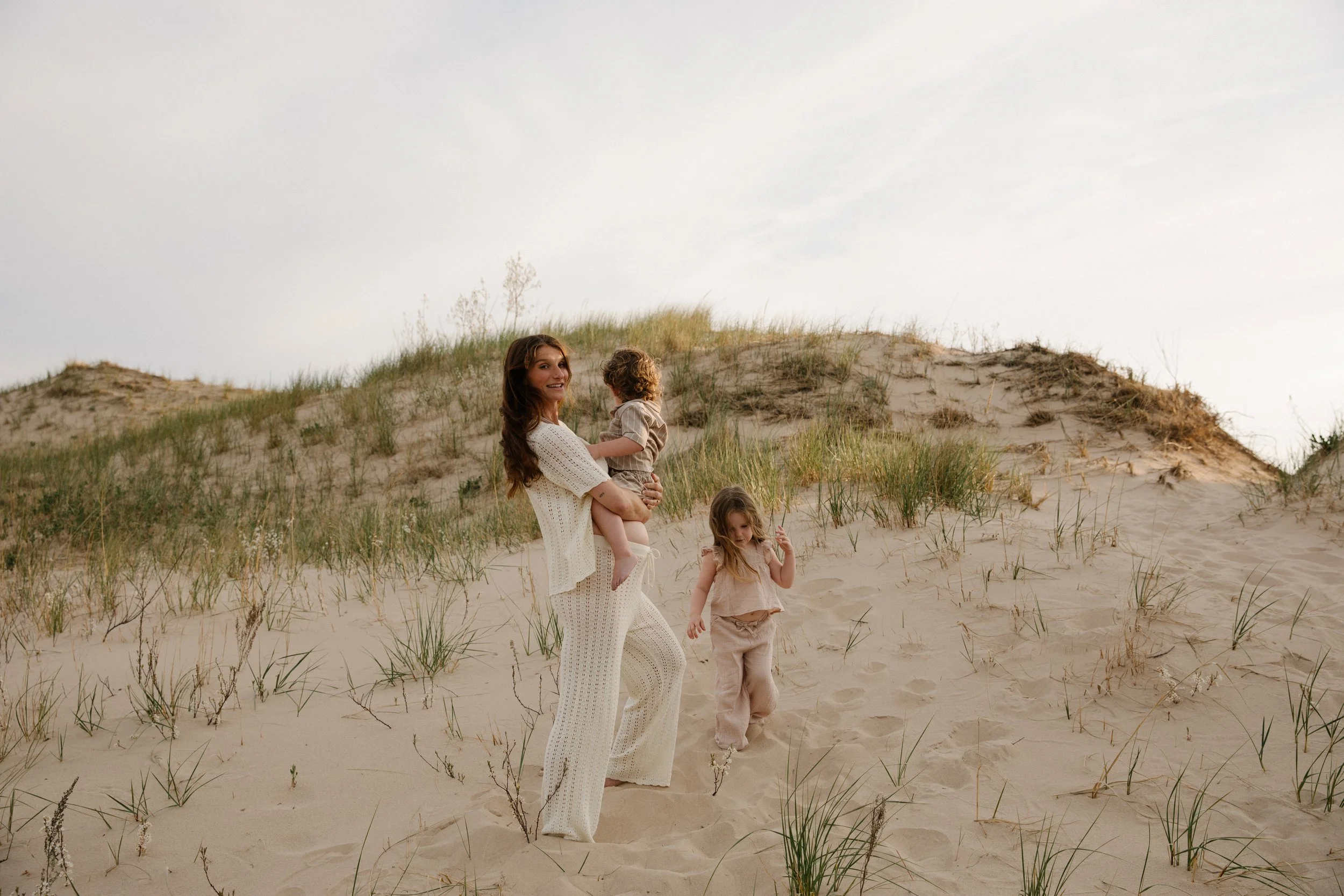 JessicaMax-west-michigan-family-photographer-ludington-maternity-session-5.jpg