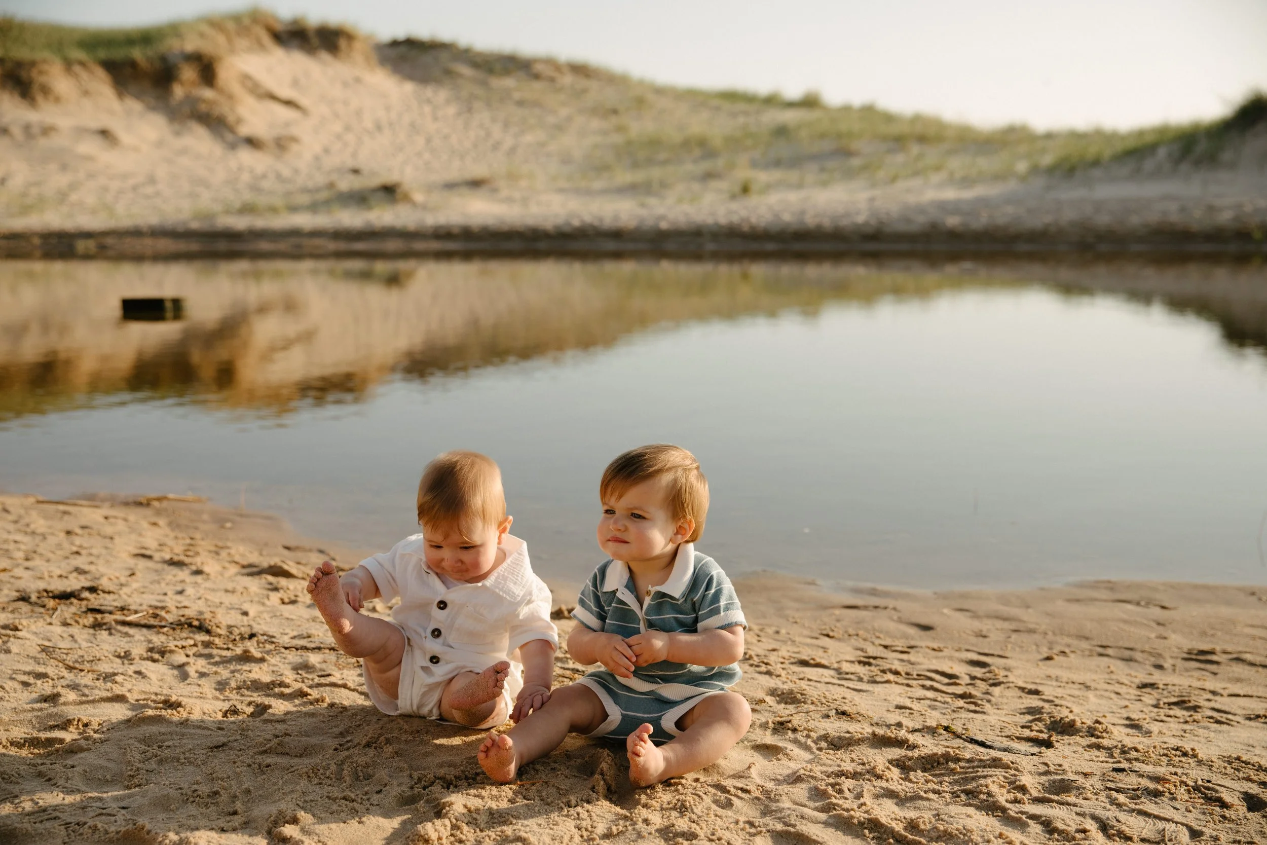 JessicaMax-west-michigan-family-photographer-pentwater-bass-outlet-extended-family-session-117.jpg