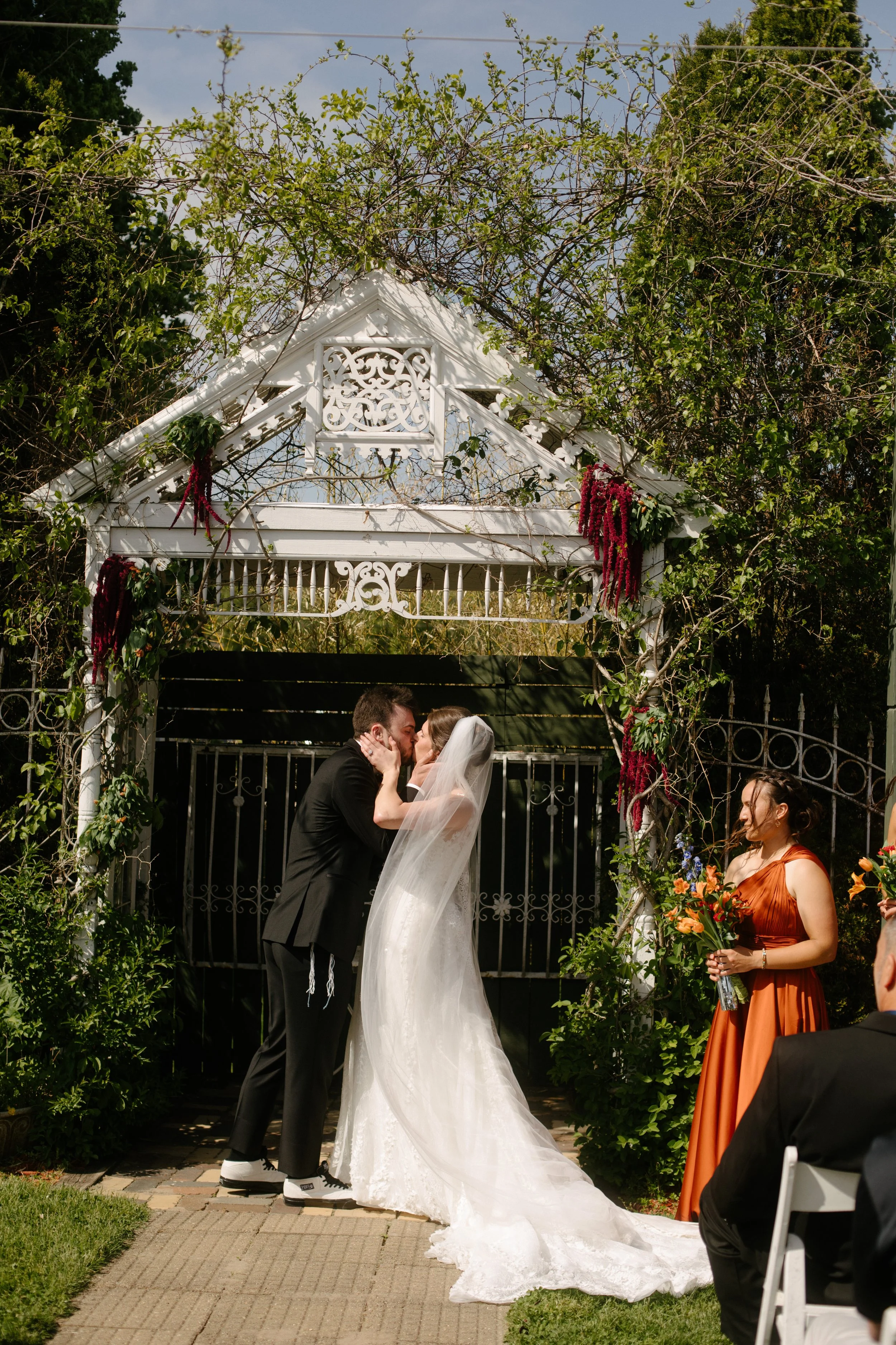 JessicaMax-michigan-documentary-wedding-photographer-sundance-and-the-secret-garden-wedding-170.jpg