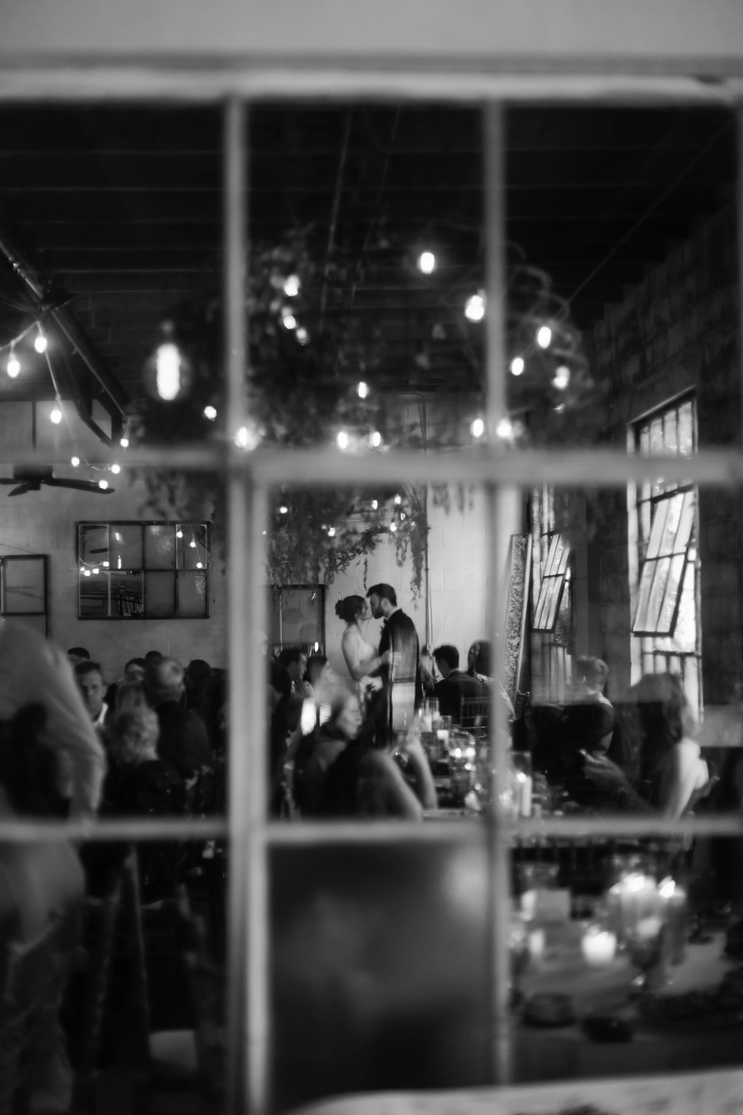 JessicaMax-michigan-documentary-wedding-photographer-sundance-and-the-secret-garden-wedding-236.jpg