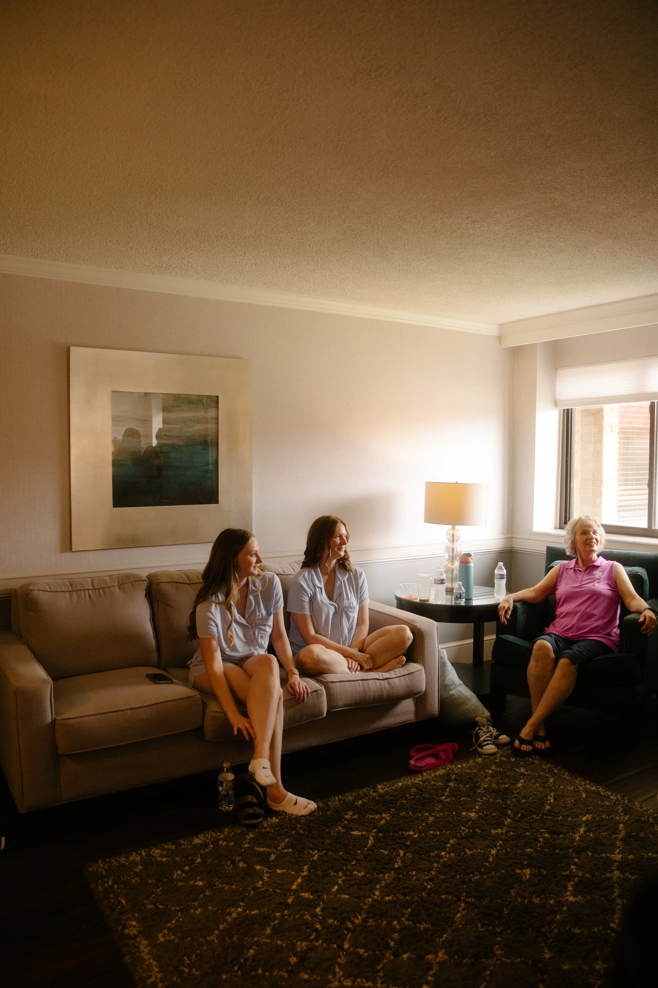 JessicaMax-ann-arbor-wedding-photographer-matthaei-garden-kensington-hotel-wedding-3.jpg