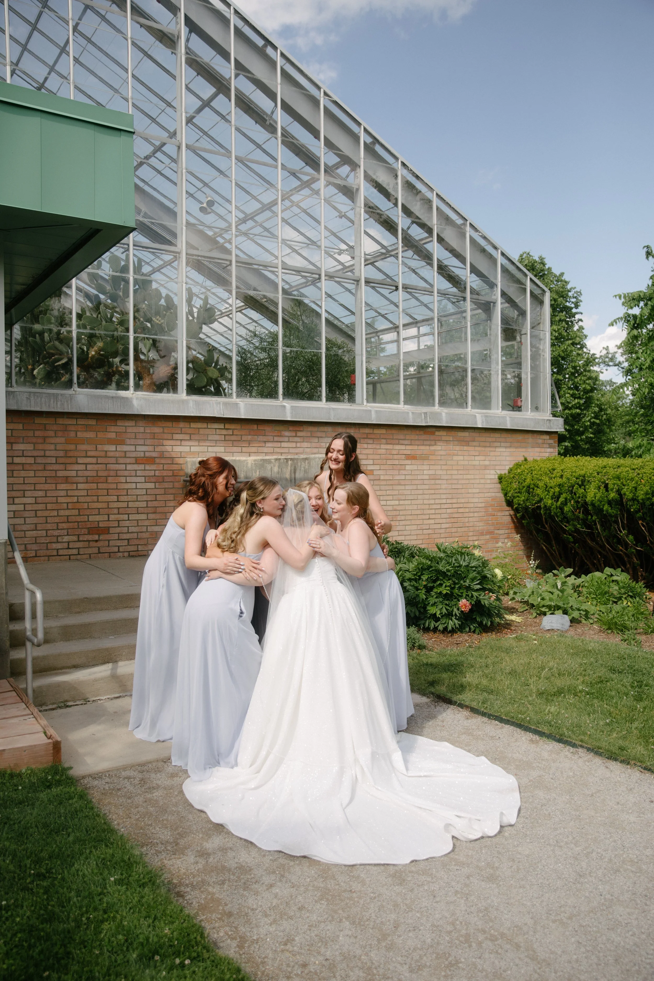 JessicaMax-ann-arbor-wedding-photographer-matthaei-garden-kensington-hotel-wedding-48.jpg