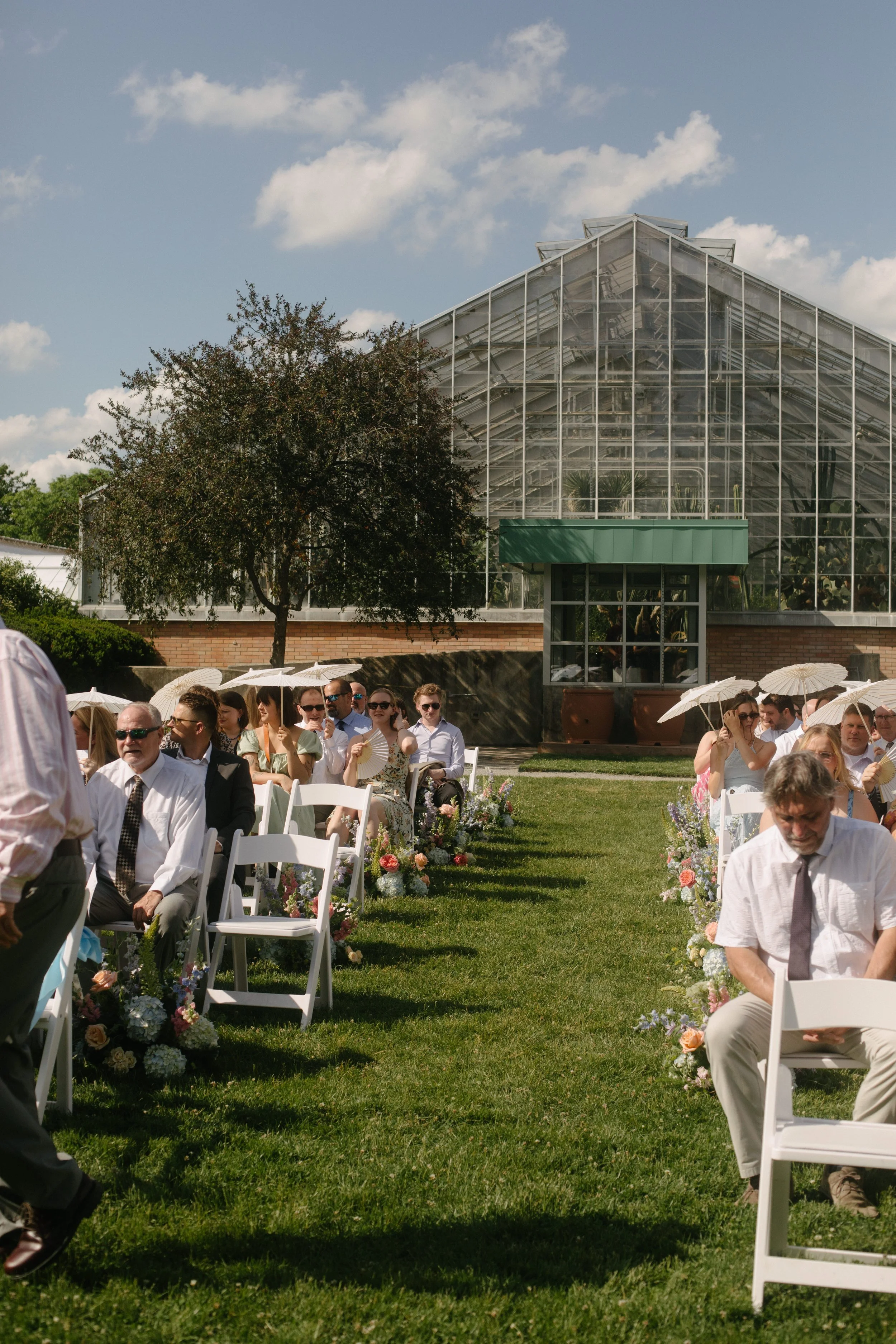 JessicaMax-ann-arbor-wedding-photographer-matthaei-garden-kensington-hotel-wedding-97.jpg
