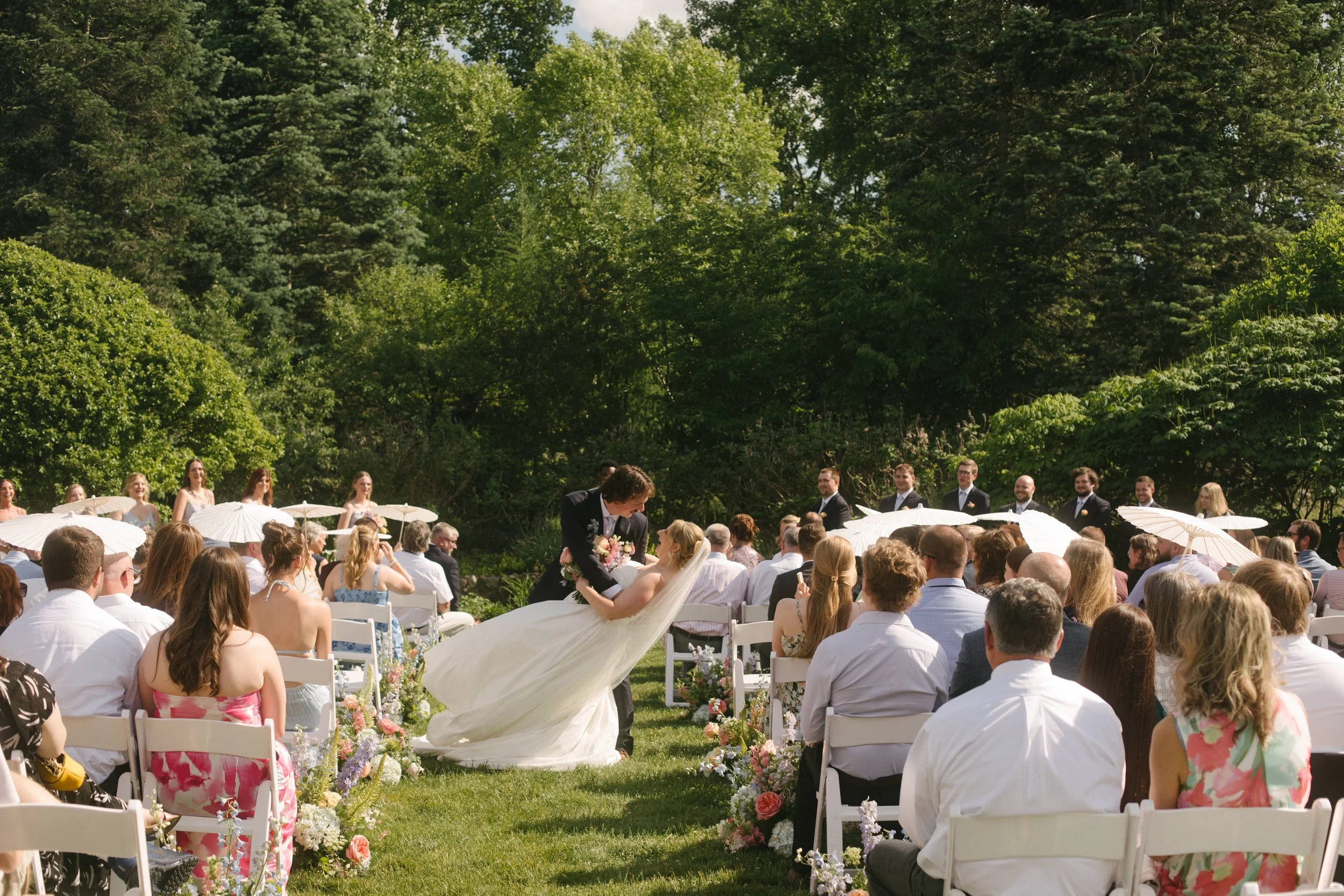 JessicaMax-ann-arbor-wedding-photographer-matthaei-garden-kensington-hotel-wedding-118.jpg
