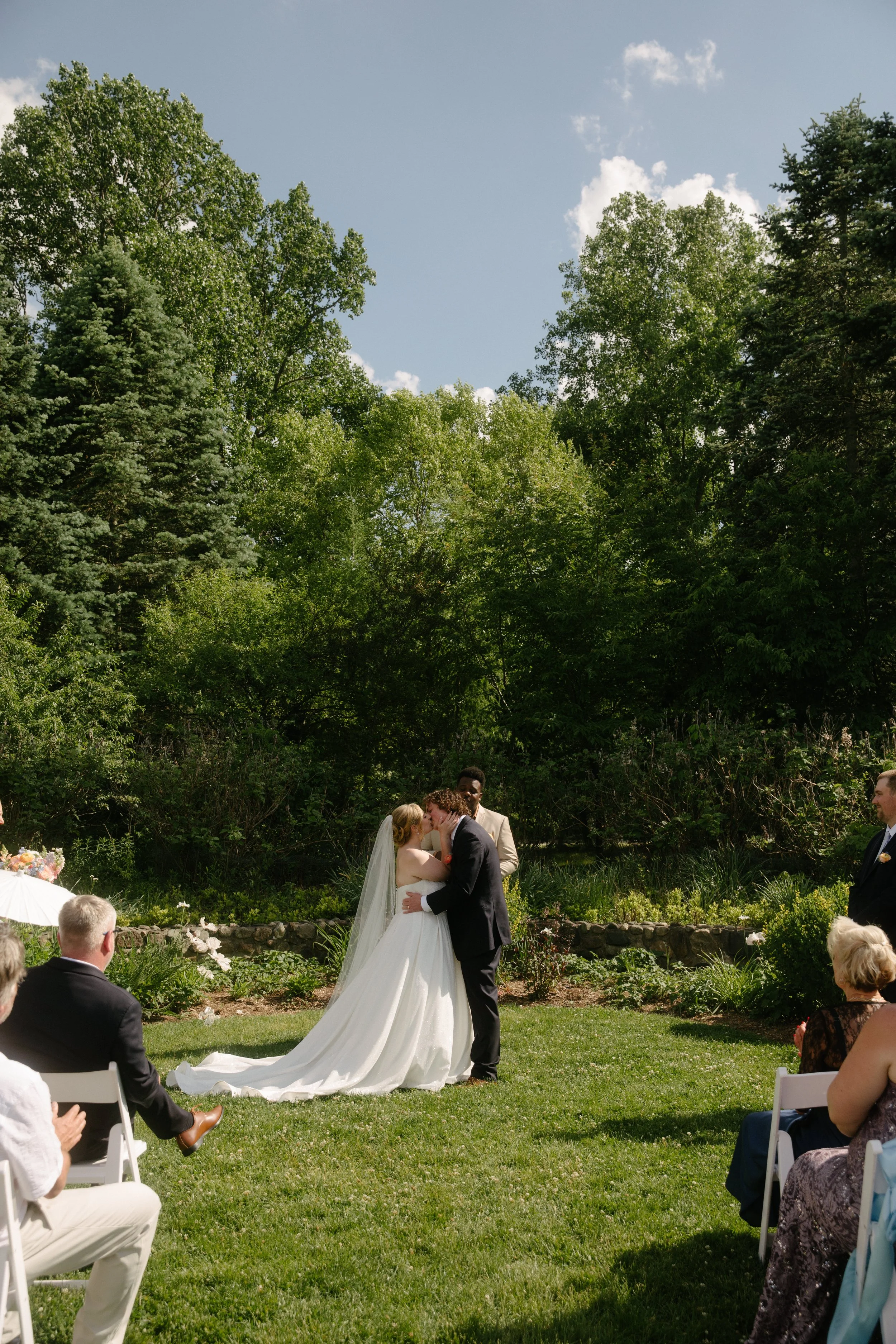 JessicaMax-ann-arbor-wedding-photographer-matthaei-garden-kensington-hotel-wedding-132.jpg