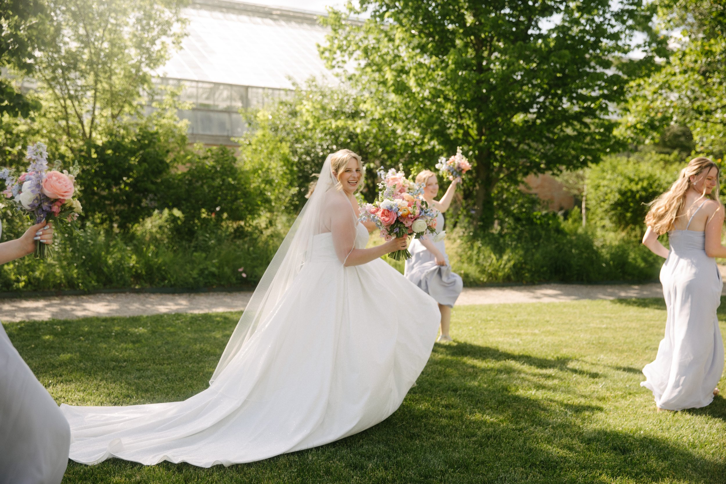 JessicaMax-ann-arbor-wedding-photographer-matthaei-garden-kensington-hotel-wedding-152.jpg