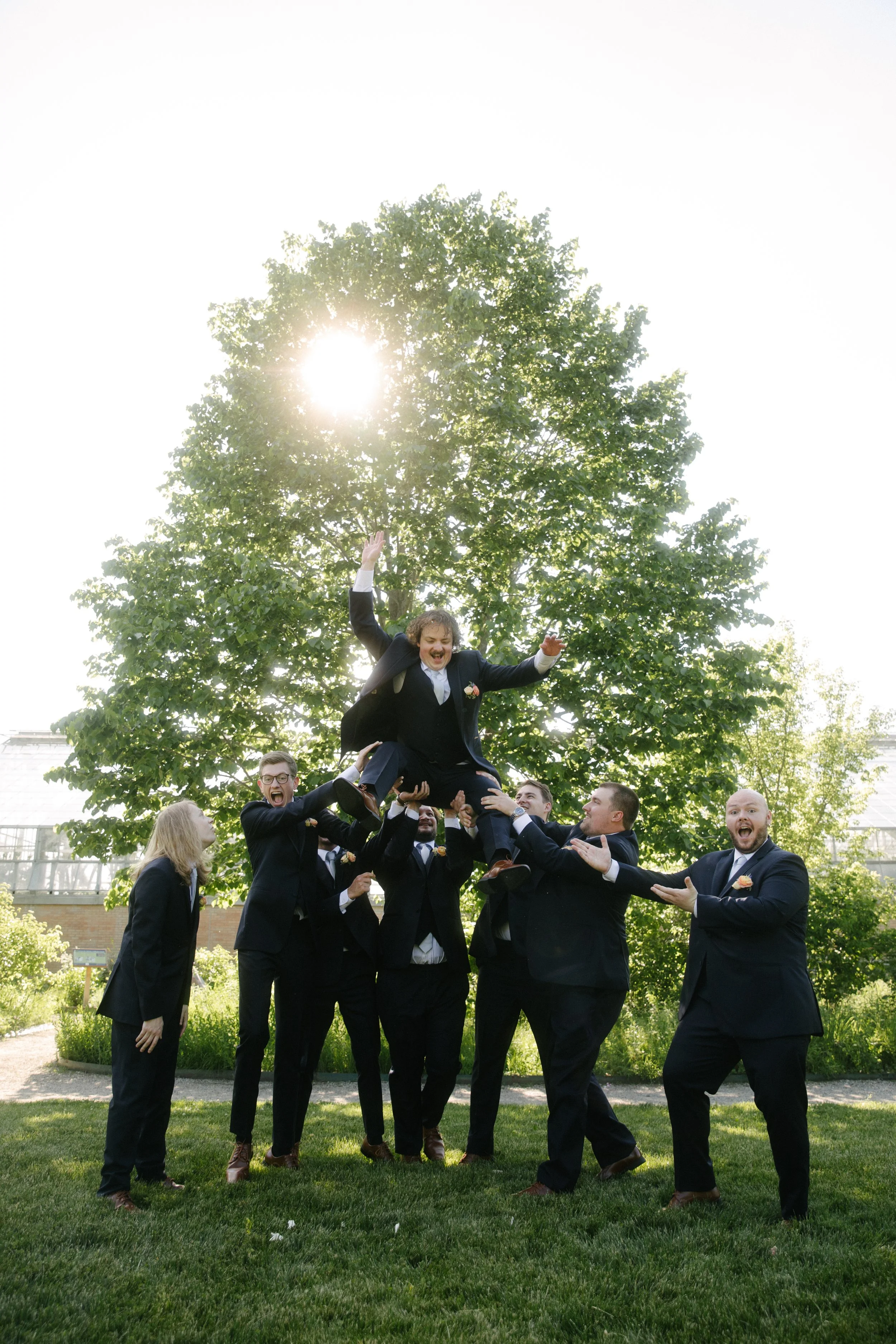 JessicaMax-ann-arbor-wedding-photographer-matthaei-garden-kensington-hotel-wedding-169.jpg
