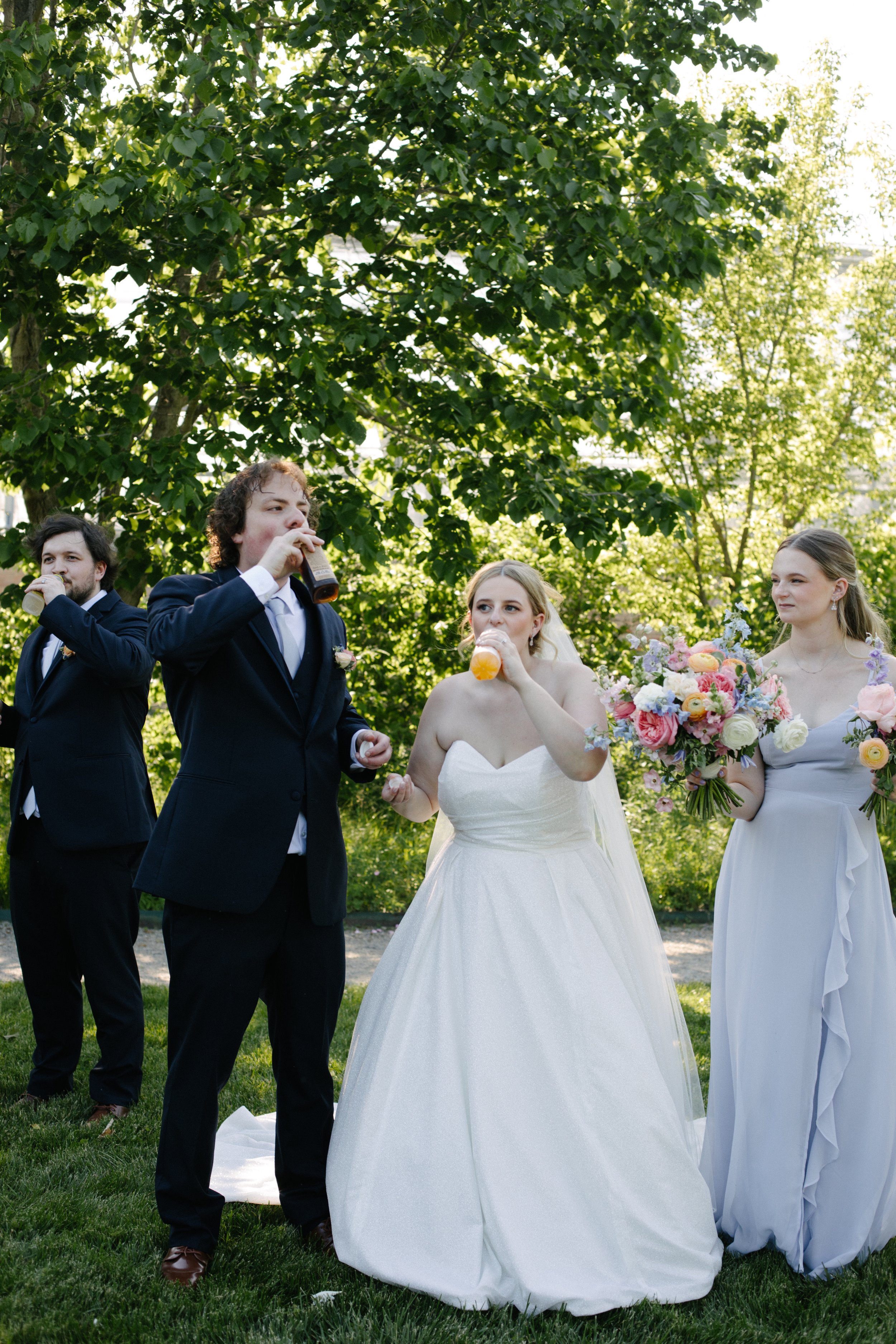 JessicaMax-ann-arbor-wedding-photographer-matthaei-garden-kensington-hotel-wedding-173.jpg