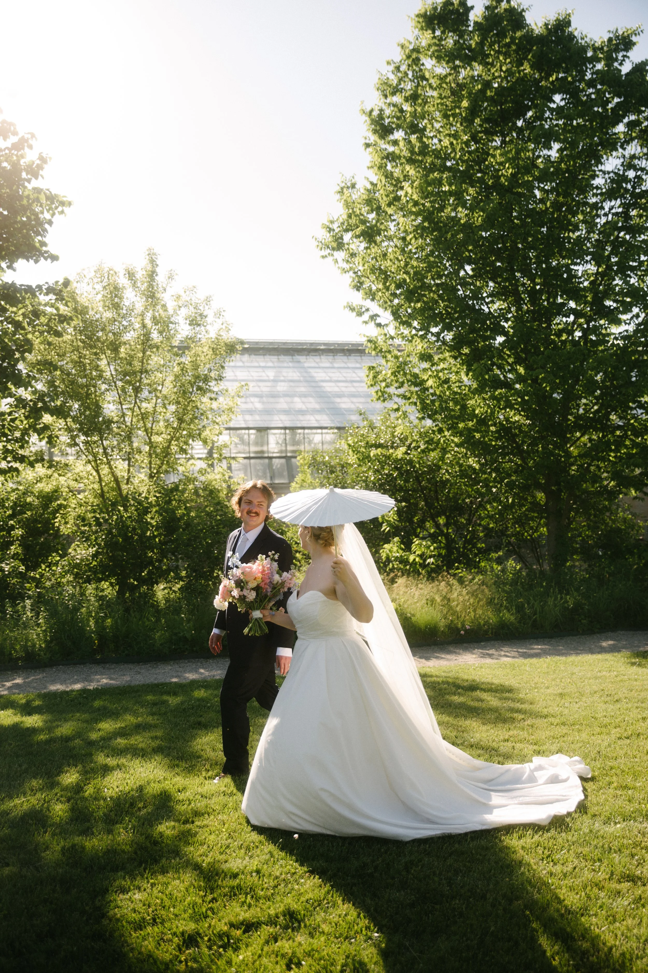 JessicaMax-ann-arbor-wedding-photographer-matthaei-garden-kensington-hotel-wedding-184.jpg