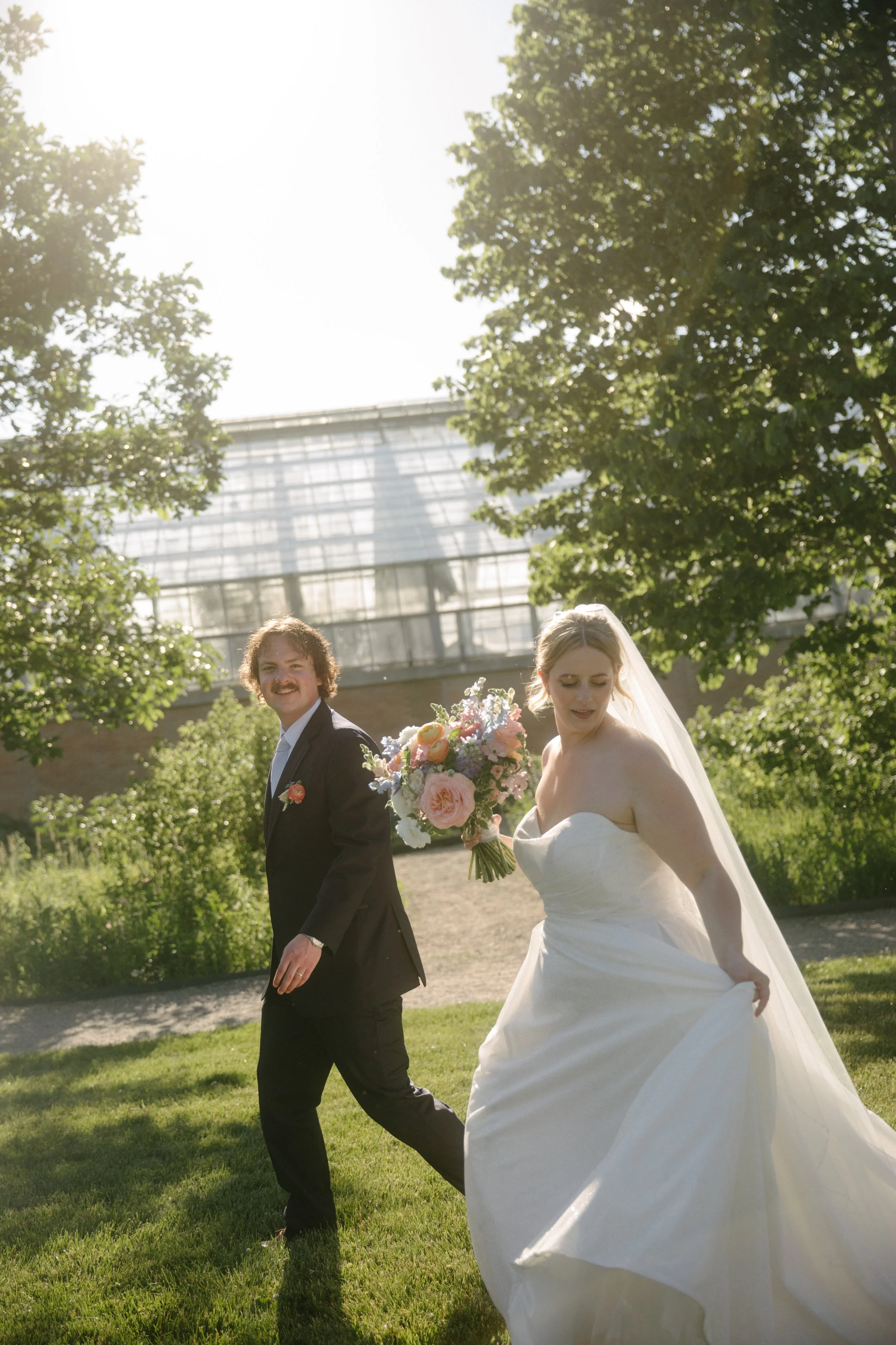 JessicaMax-ann-arbor-wedding-photographer-matthaei-garden-kensington-hotel-wedding-191.jpg