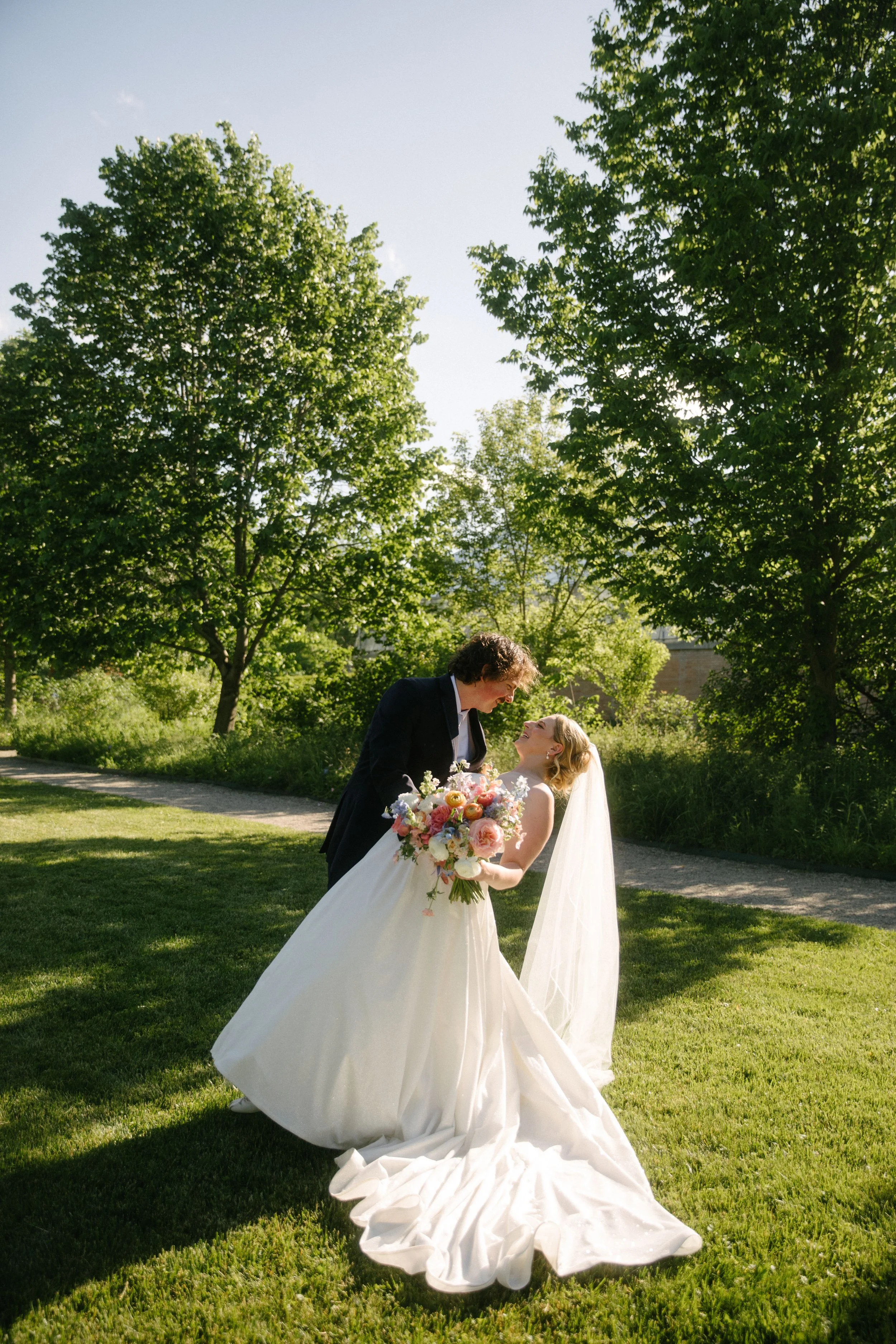 JessicaMax-ann-arbor-wedding-photographer-matthaei-garden-kensington-hotel-wedding-195.jpg