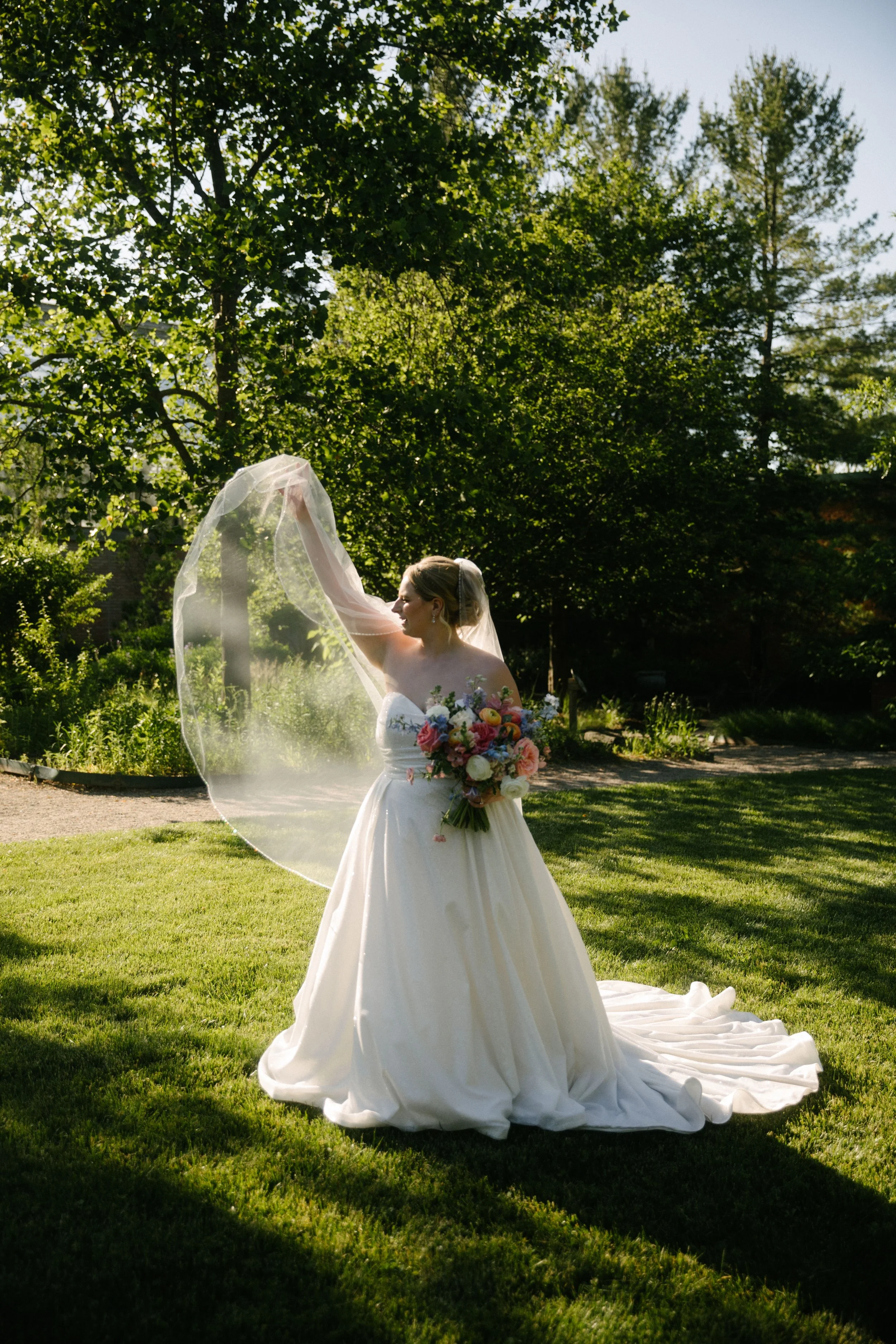 JessicaMax-ann-arbor-wedding-photographer-matthaei-garden-kensington-hotel-wedding-200.jpg
