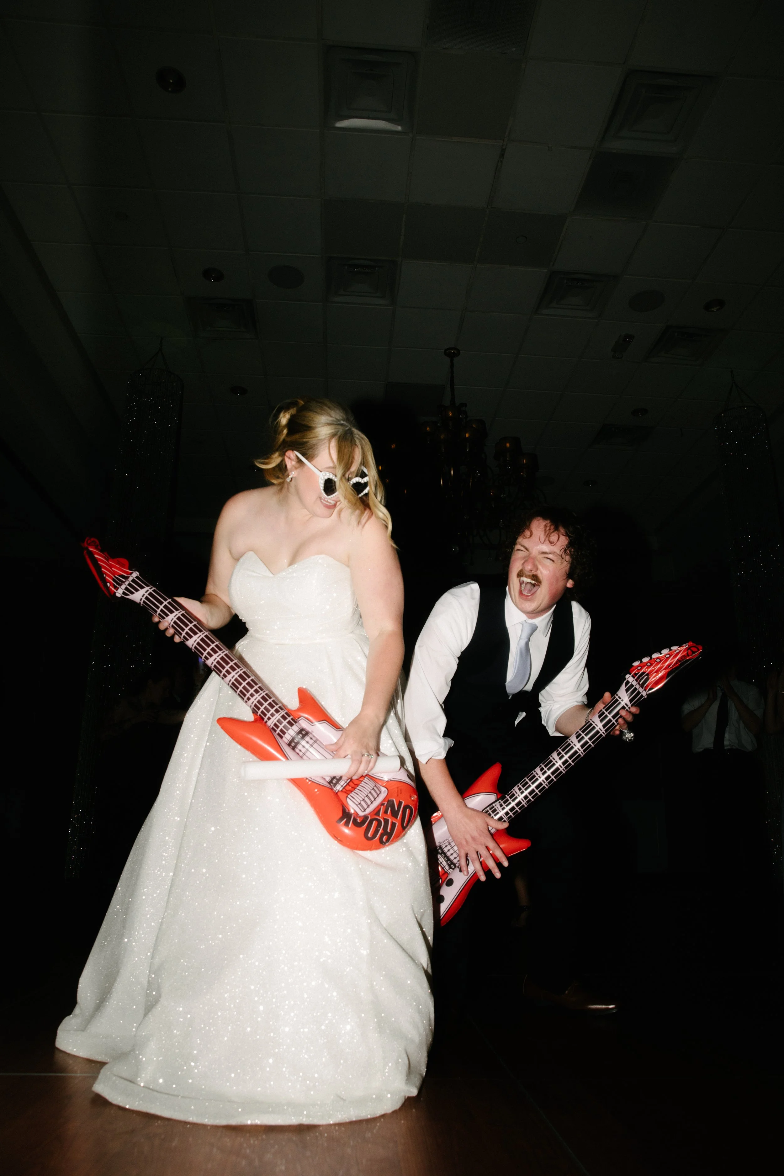 JessicaMax-ann-arbor-wedding-photographer-matthaei-garden-kensington-hotel-wedding-209.jpg