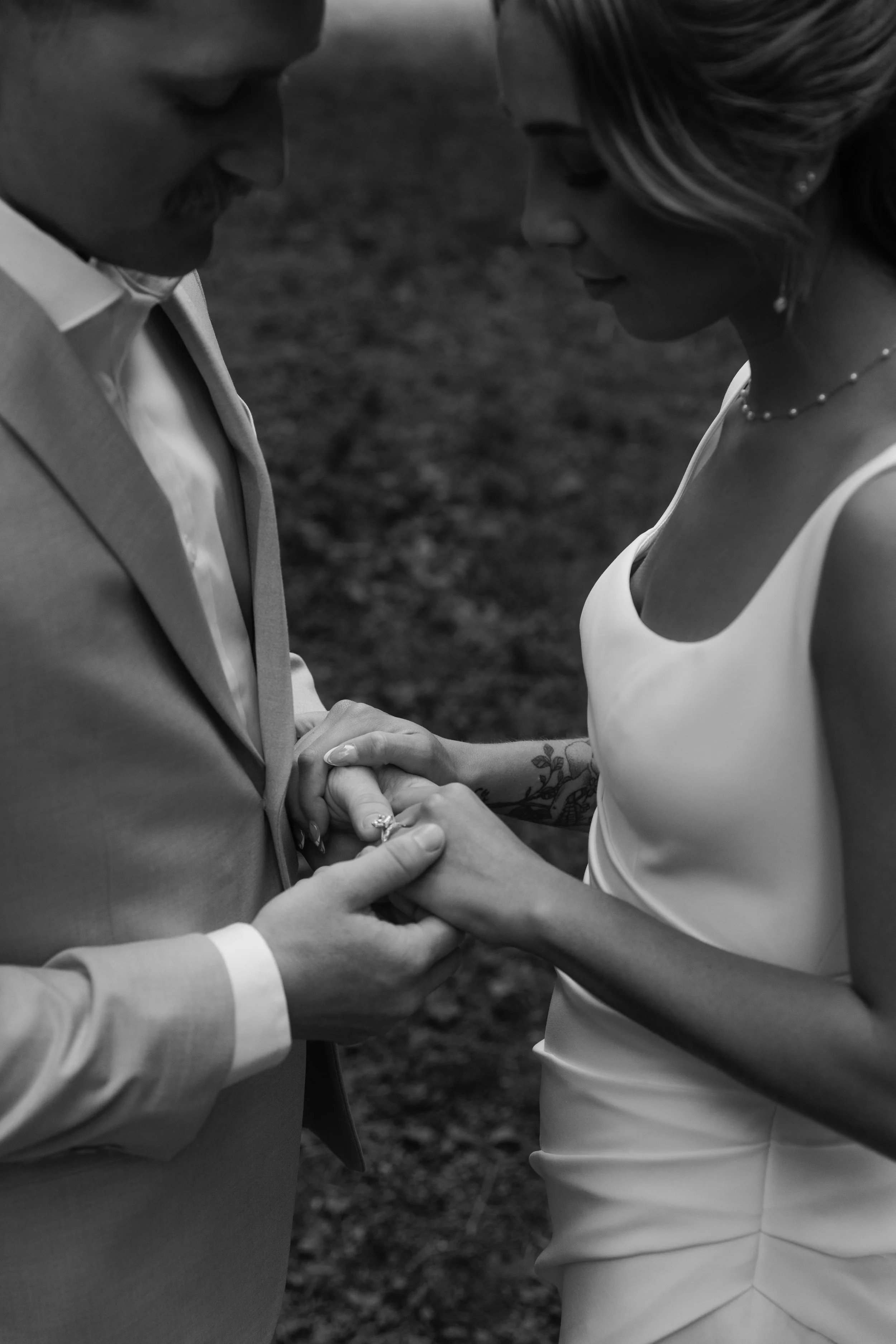 JessicaMax-west-michigan-wedding-photographer-ludington-trillium-creek-wedding-34.jpg