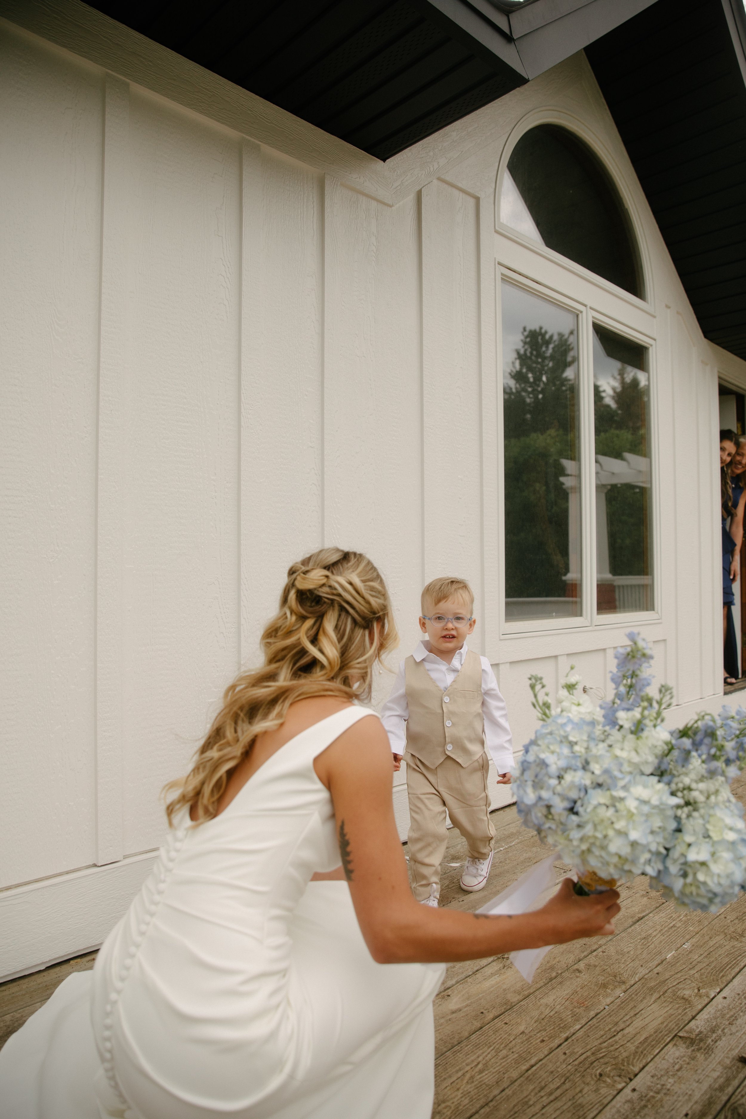 JessicaMax-west-michigan-wedding-photographer-ludington-trillium-creek-wedding-52.jpg