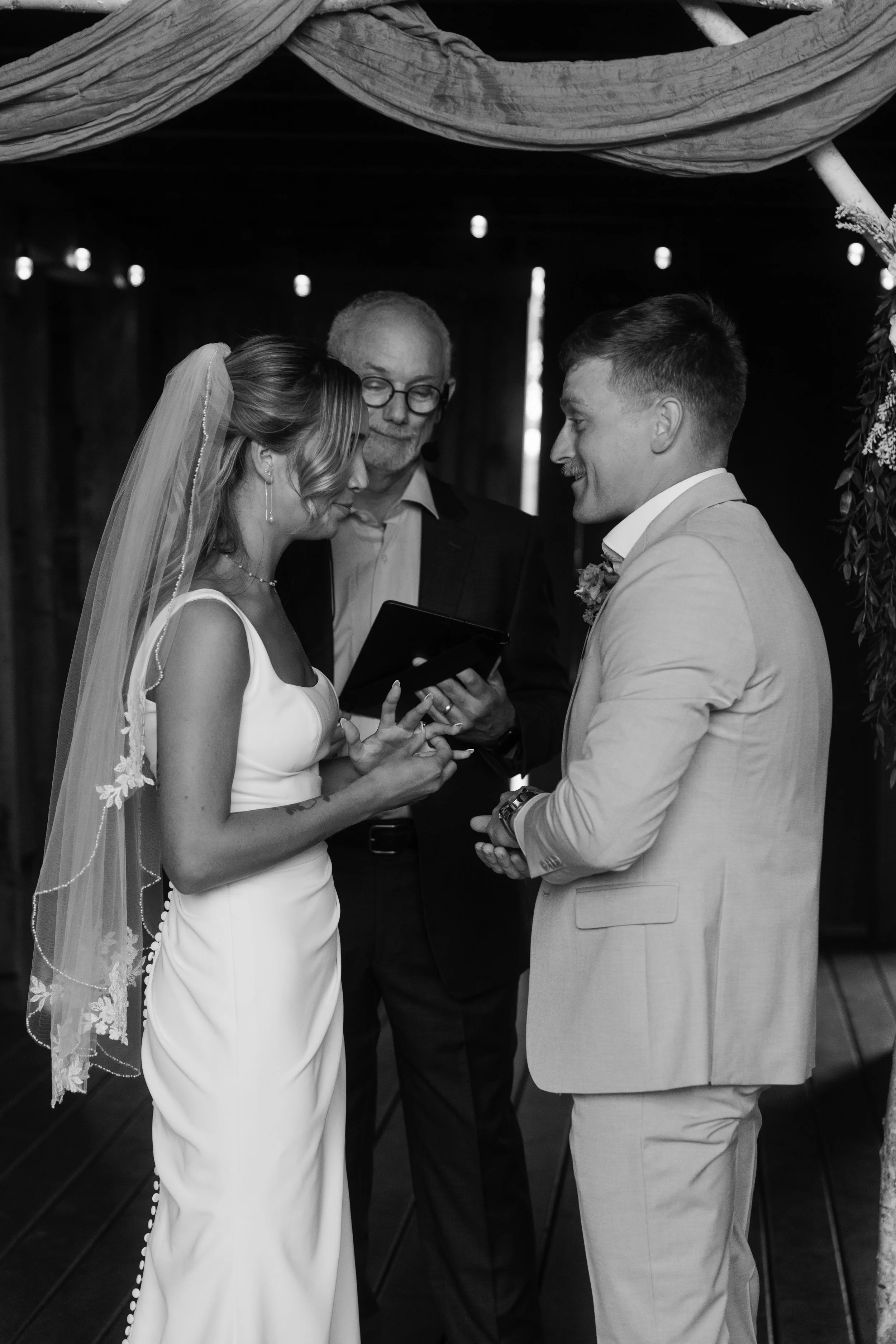 JessicaMax-west-michigan-wedding-photographer-ludington-trillium-creek-wedding-78.jpg