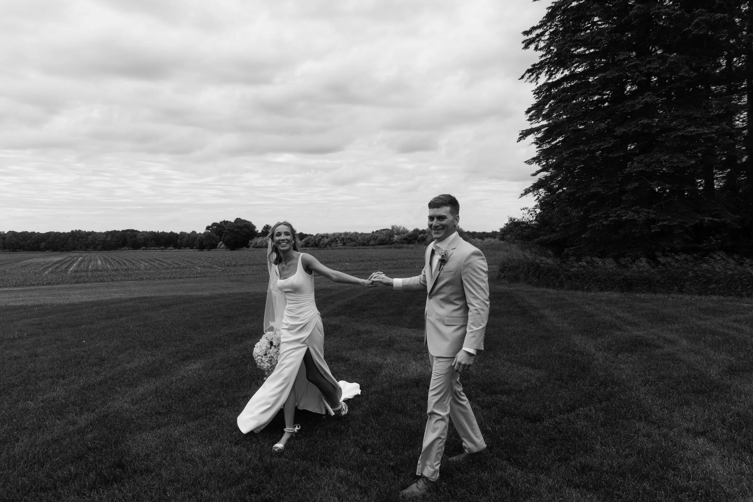 JessicaMax-west-michigan-wedding-photographer-ludington-trillium-creek-wedding-93.jpg