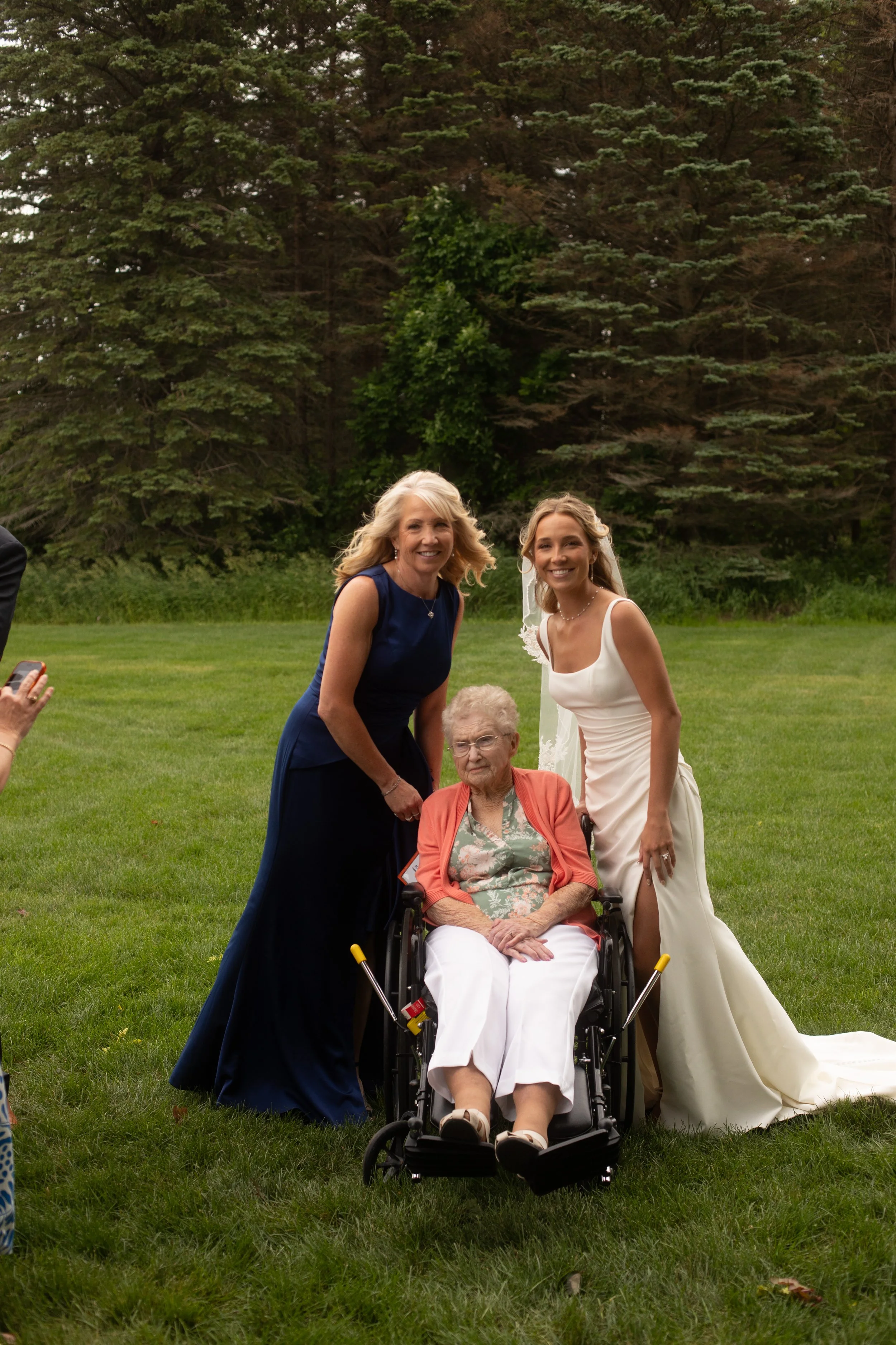 JessicaMax-west-michigan-wedding-photographer-ludington-trillium-creek-wedding-99.jpg