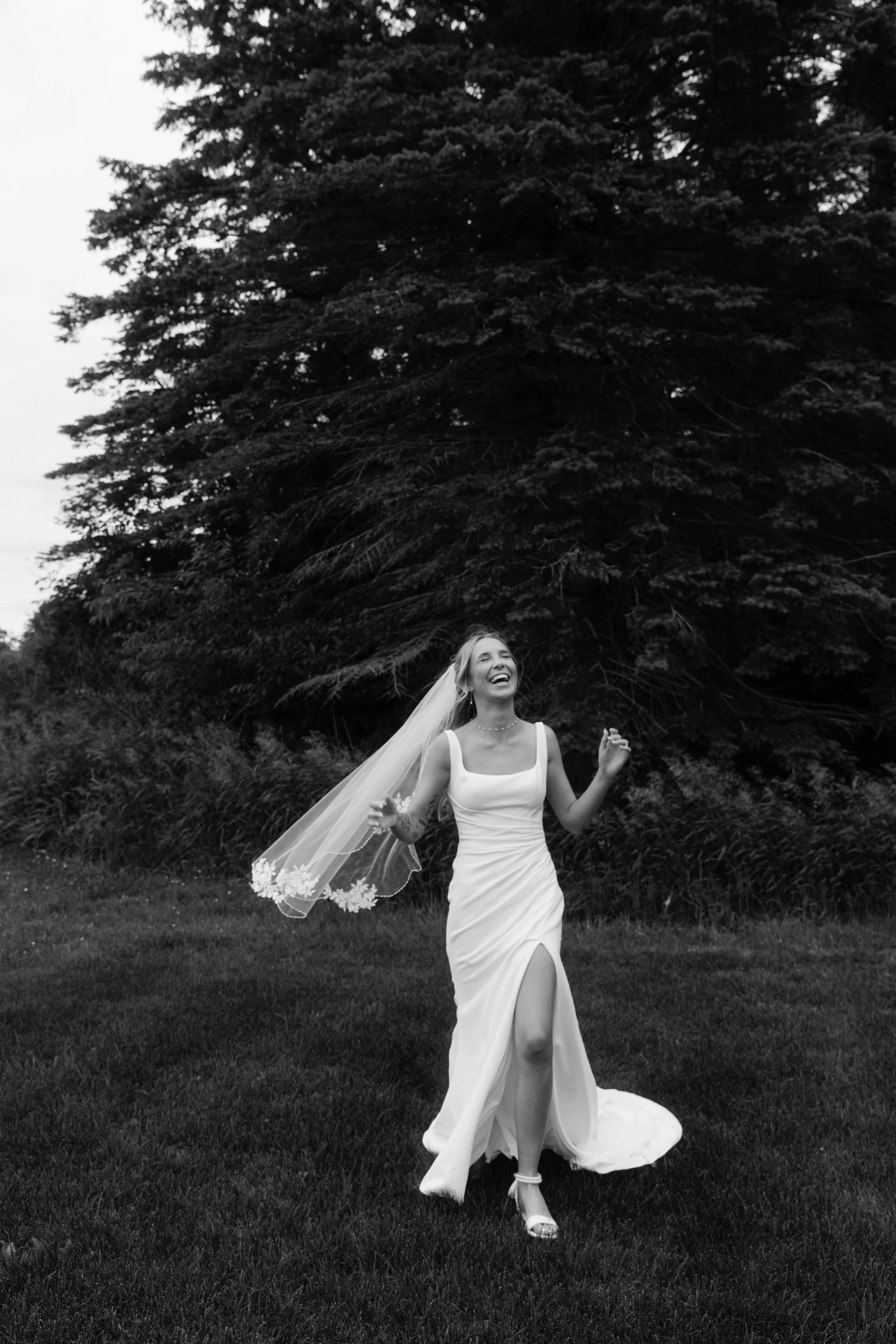 JessicaMax-west-michigan-wedding-photographer-ludington-trillium-creek-wedding-106.jpg