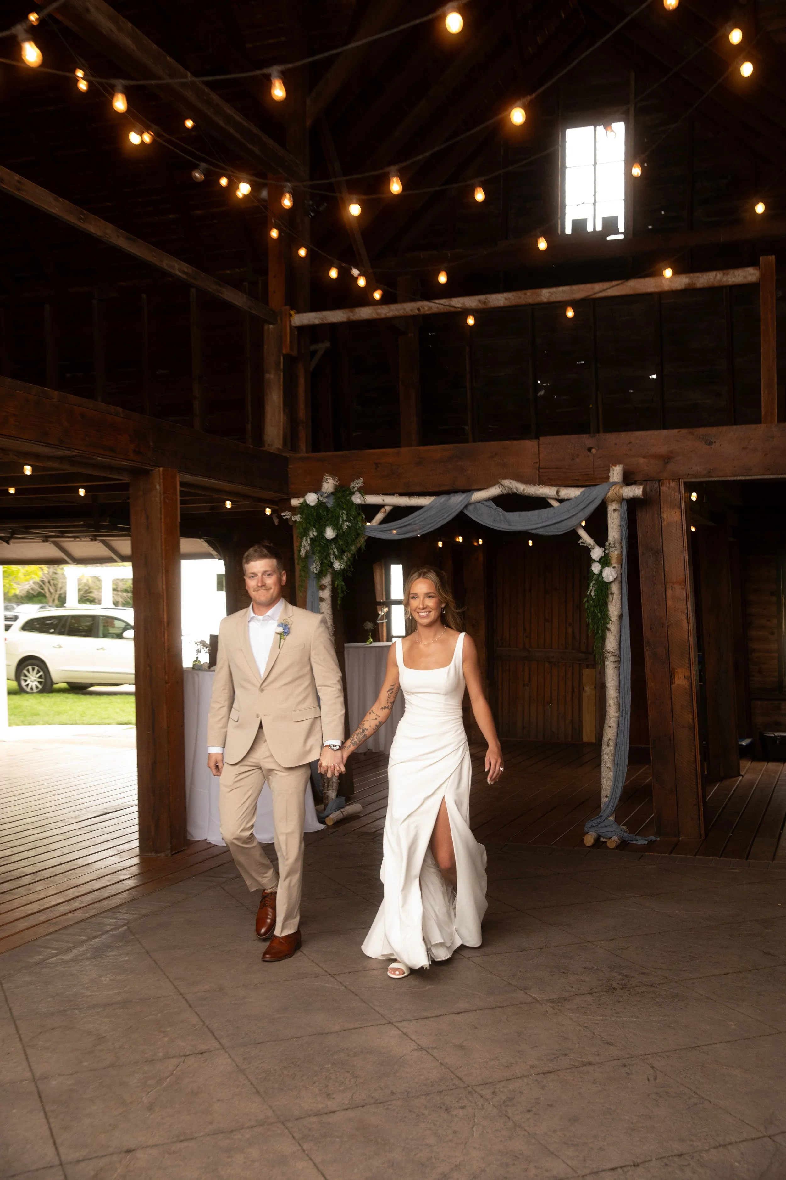 JessicaMax-west-michigan-wedding-photographer-ludington-trillium-creek-wedding-111.jpg