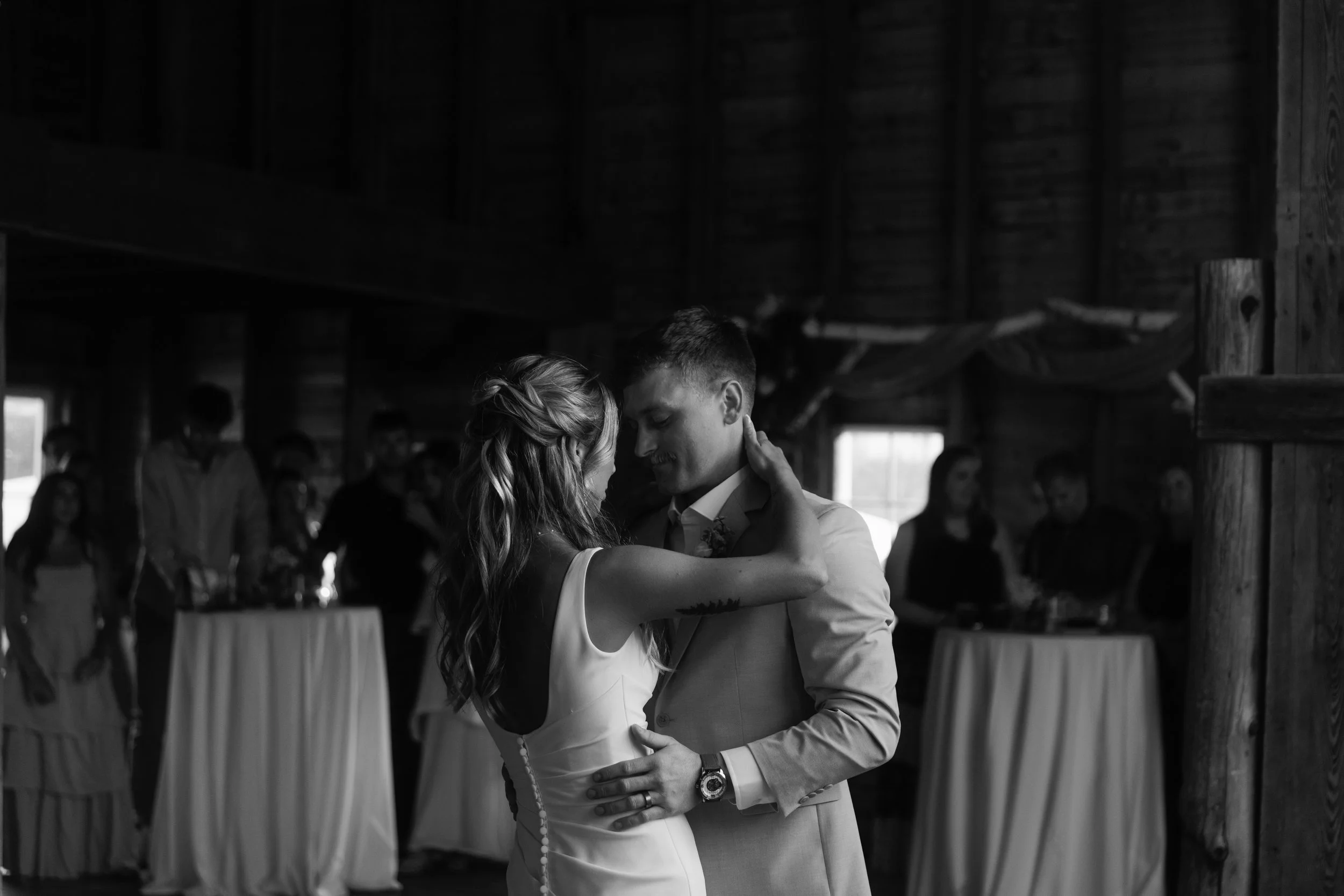 JessicaMax-west-michigan-wedding-photographer-ludington-trillium-creek-wedding-132.jpg