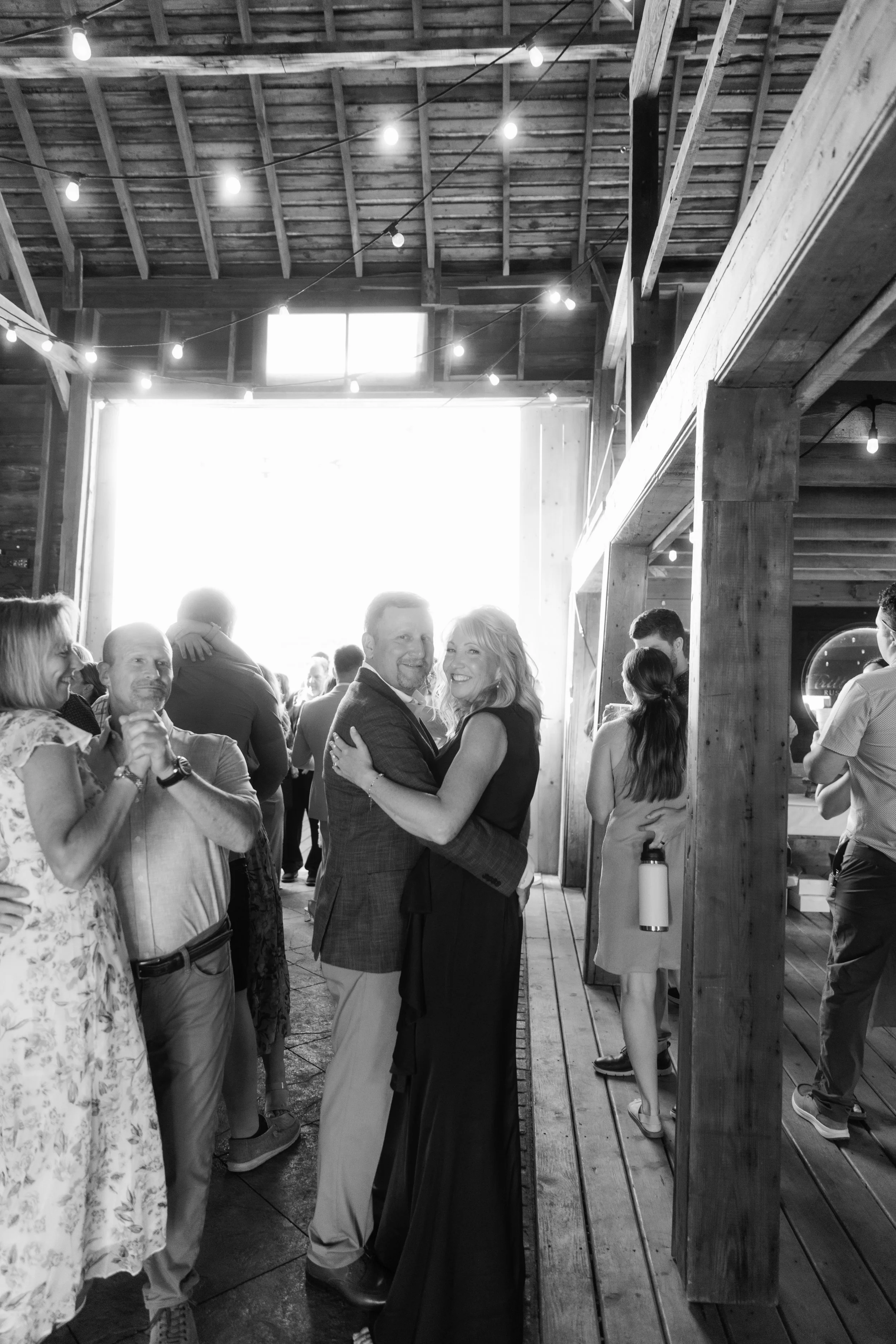 JessicaMax-west-michigan-wedding-photographer-ludington-trillium-creek-wedding-139.jpg