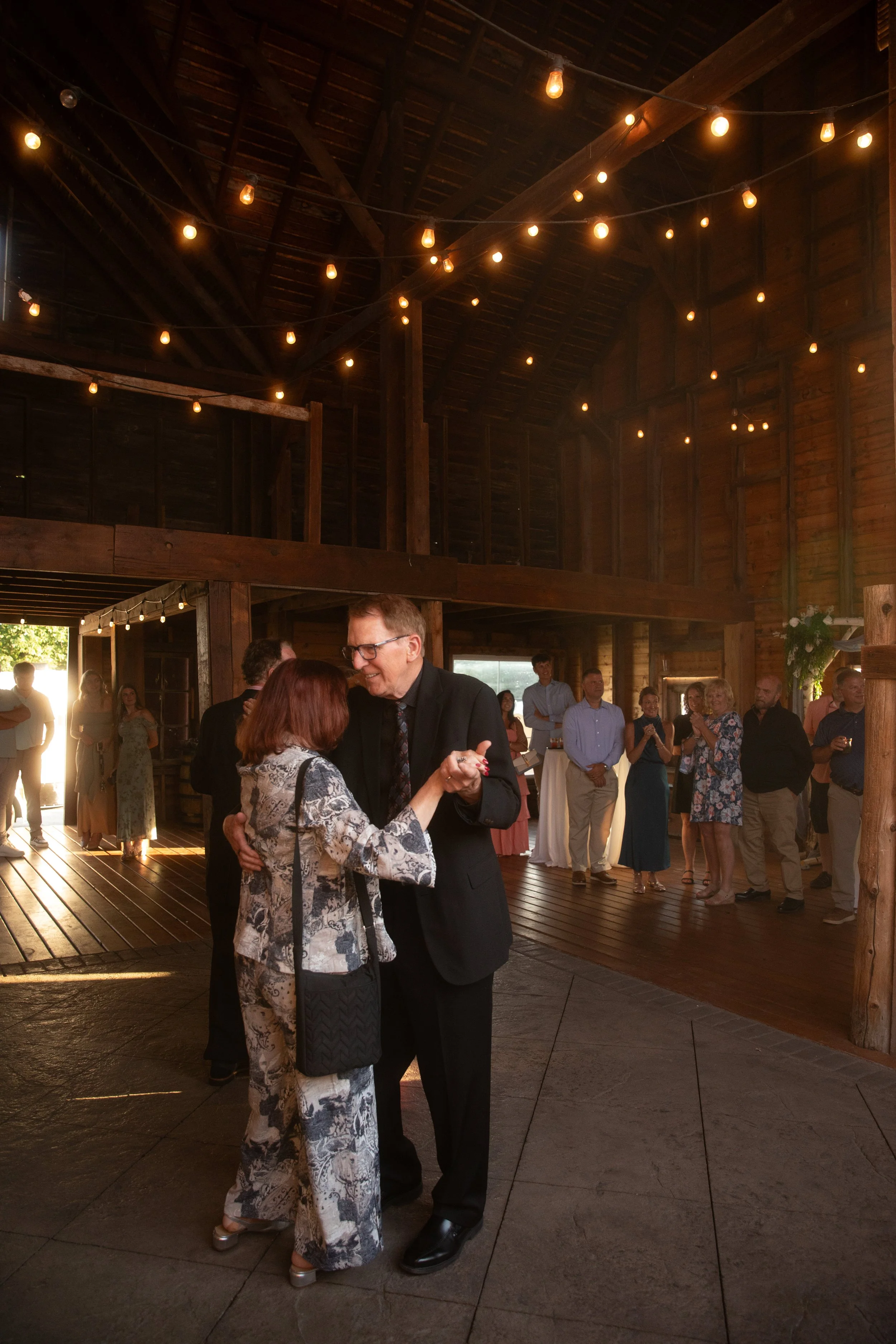 JessicaMax-west-michigan-wedding-photographer-ludington-trillium-creek-wedding-143.jpg
