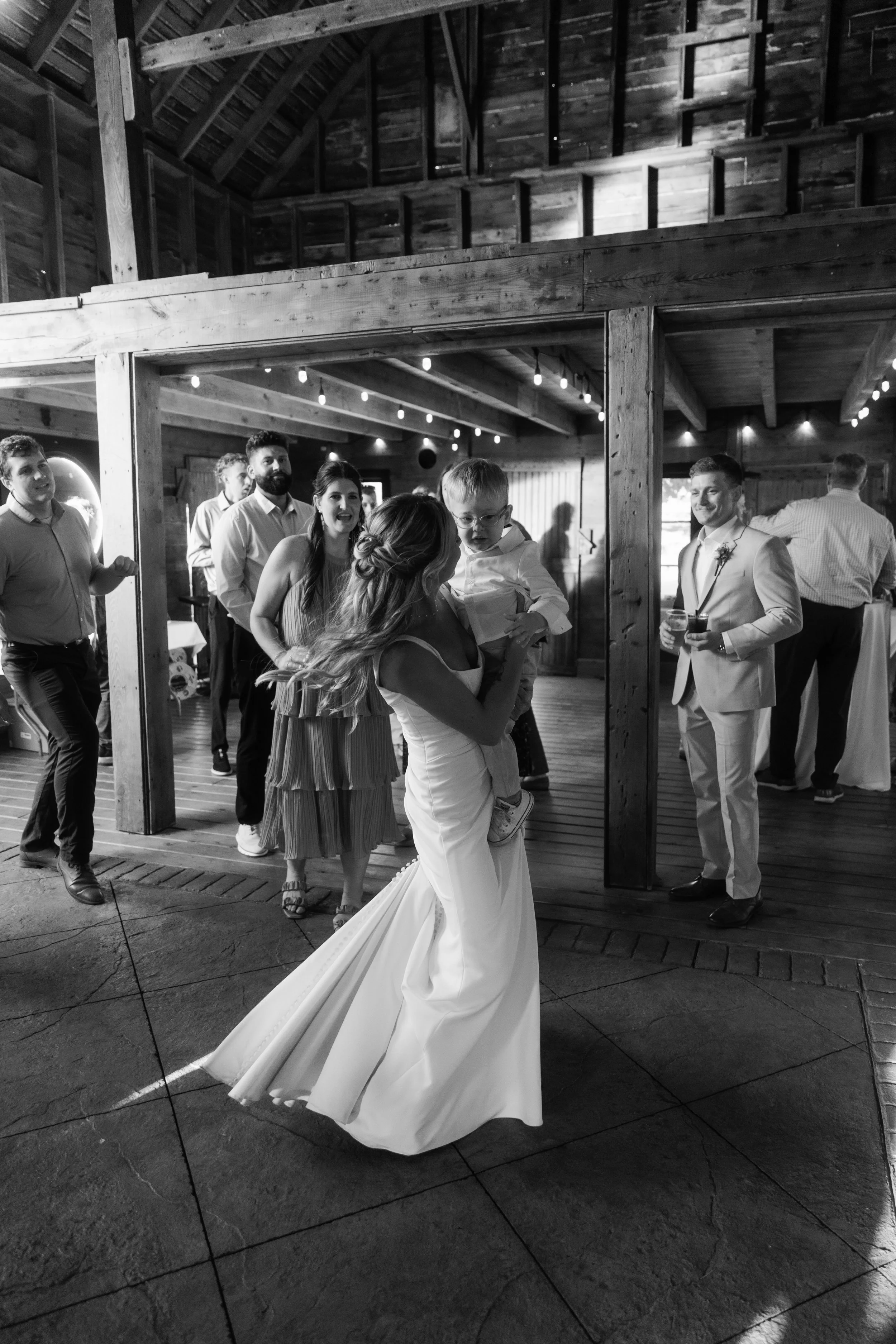 JessicaMax-west-michigan-wedding-photographer-ludington-trillium-creek-wedding-147.jpg