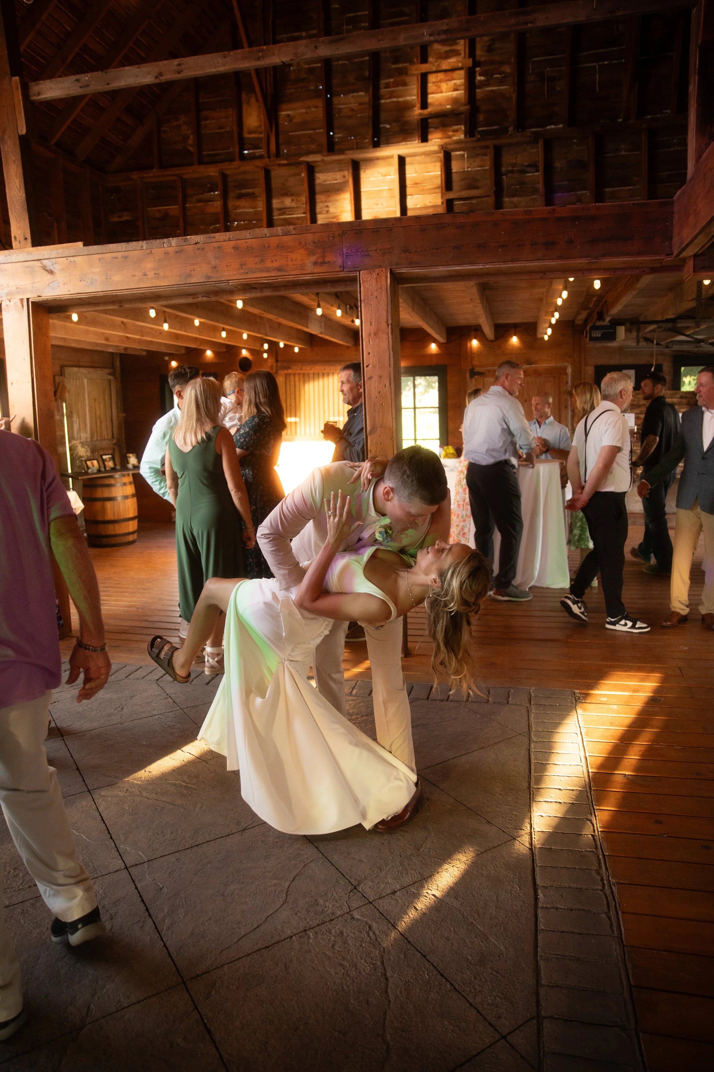 JessicaMax-west-michigan-wedding-photographer-ludington-trillium-creek-wedding-148.jpg