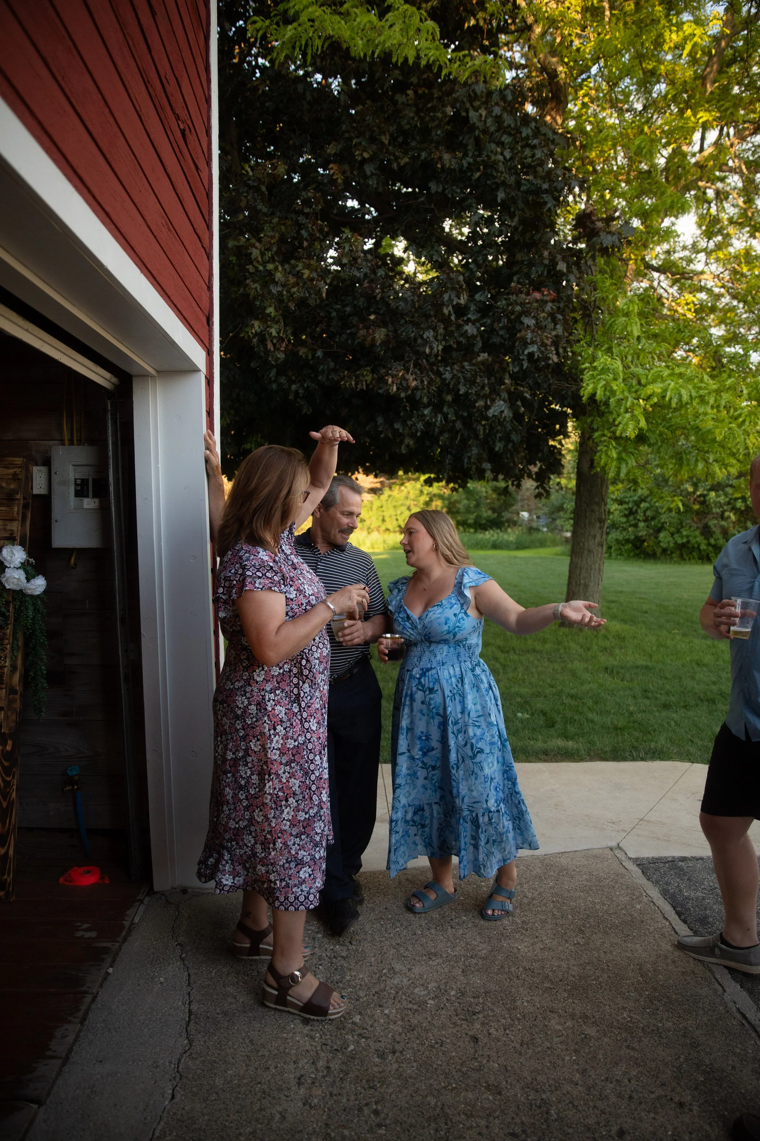 JessicaMax-west-michigan-wedding-photographer-ludington-trillium-creek-wedding-152.jpg