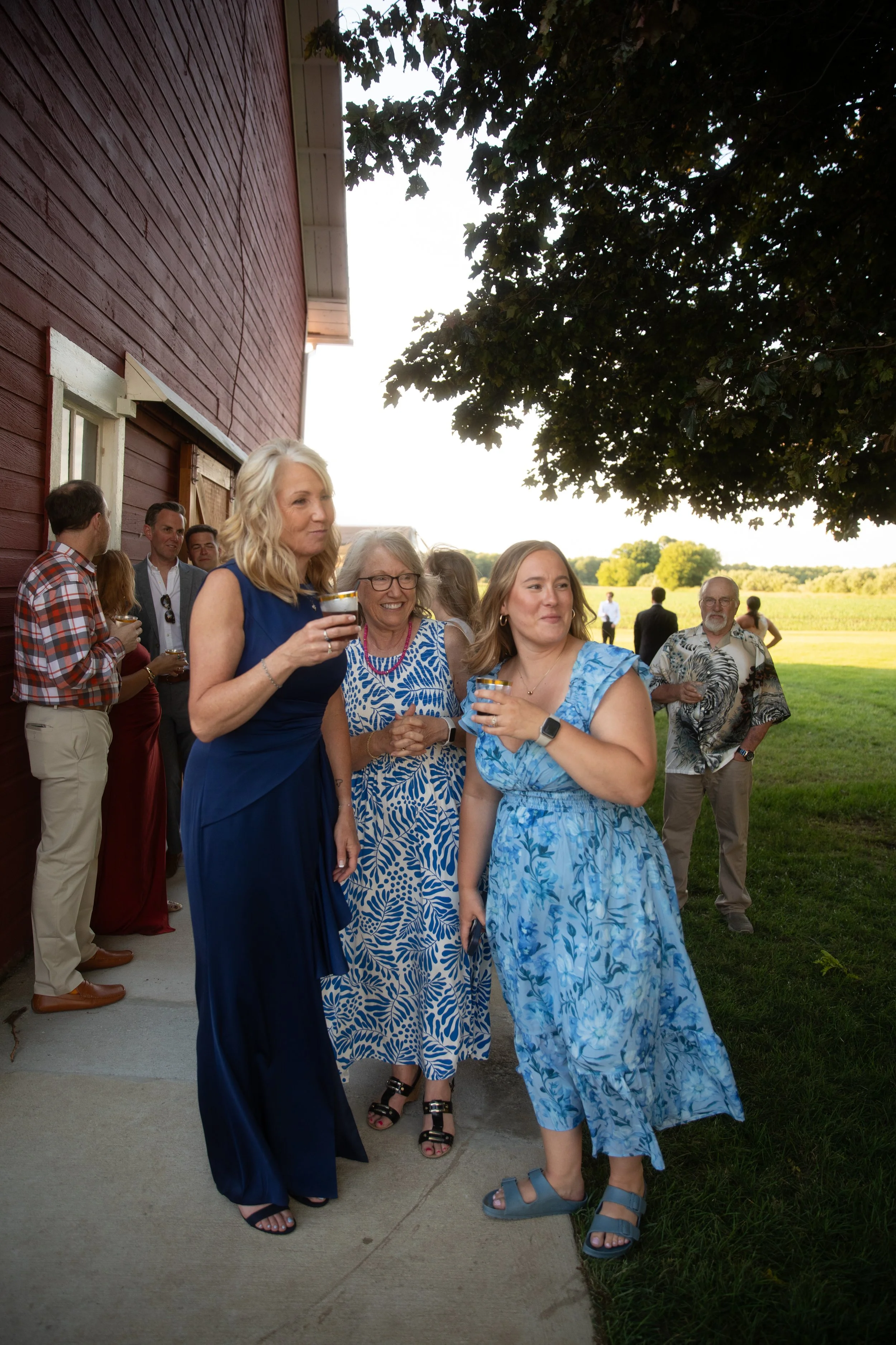 JessicaMax-west-michigan-wedding-photographer-ludington-trillium-creek-wedding-156.jpg