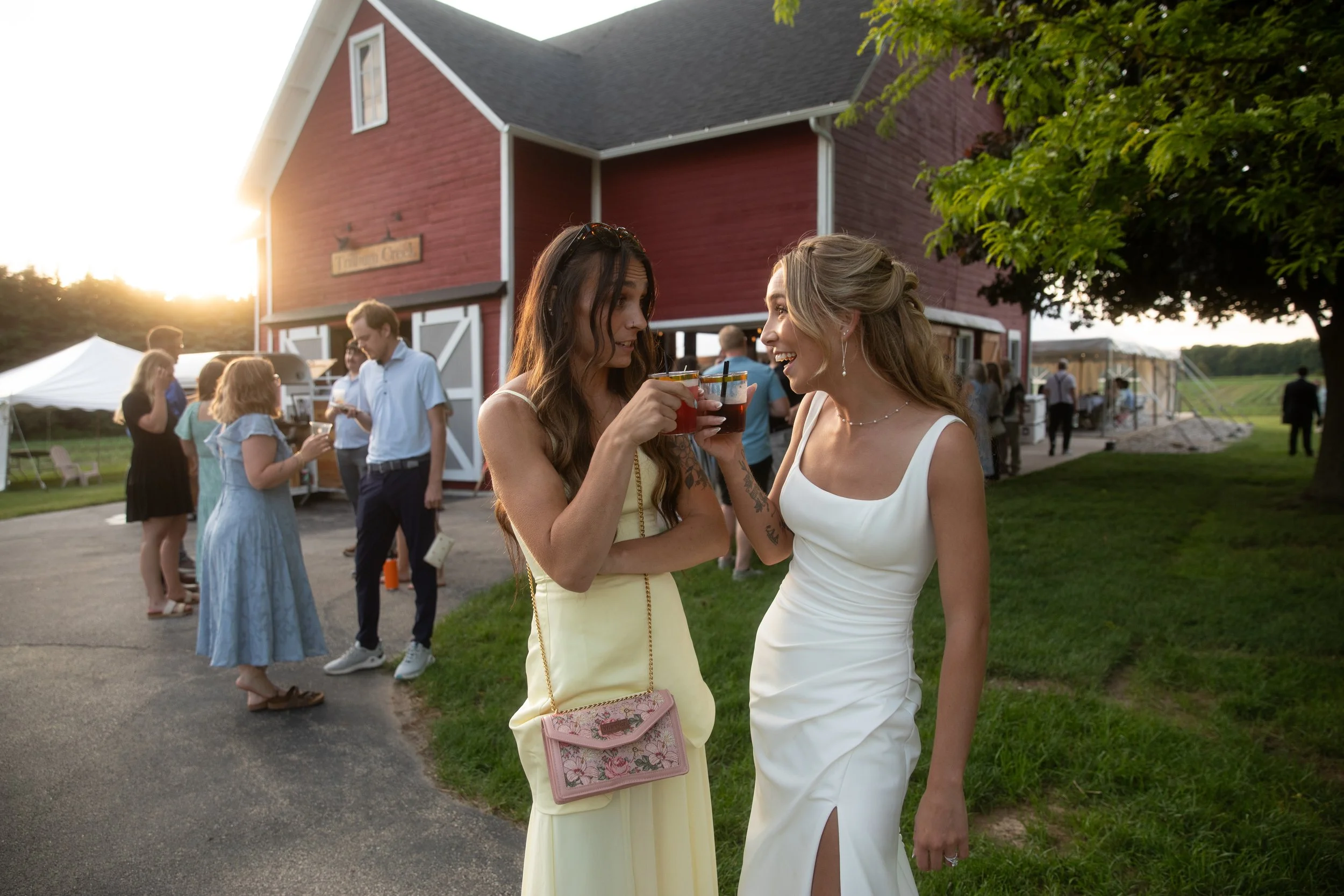 JessicaMax-west-michigan-wedding-photographer-ludington-trillium-creek-wedding-166.jpg