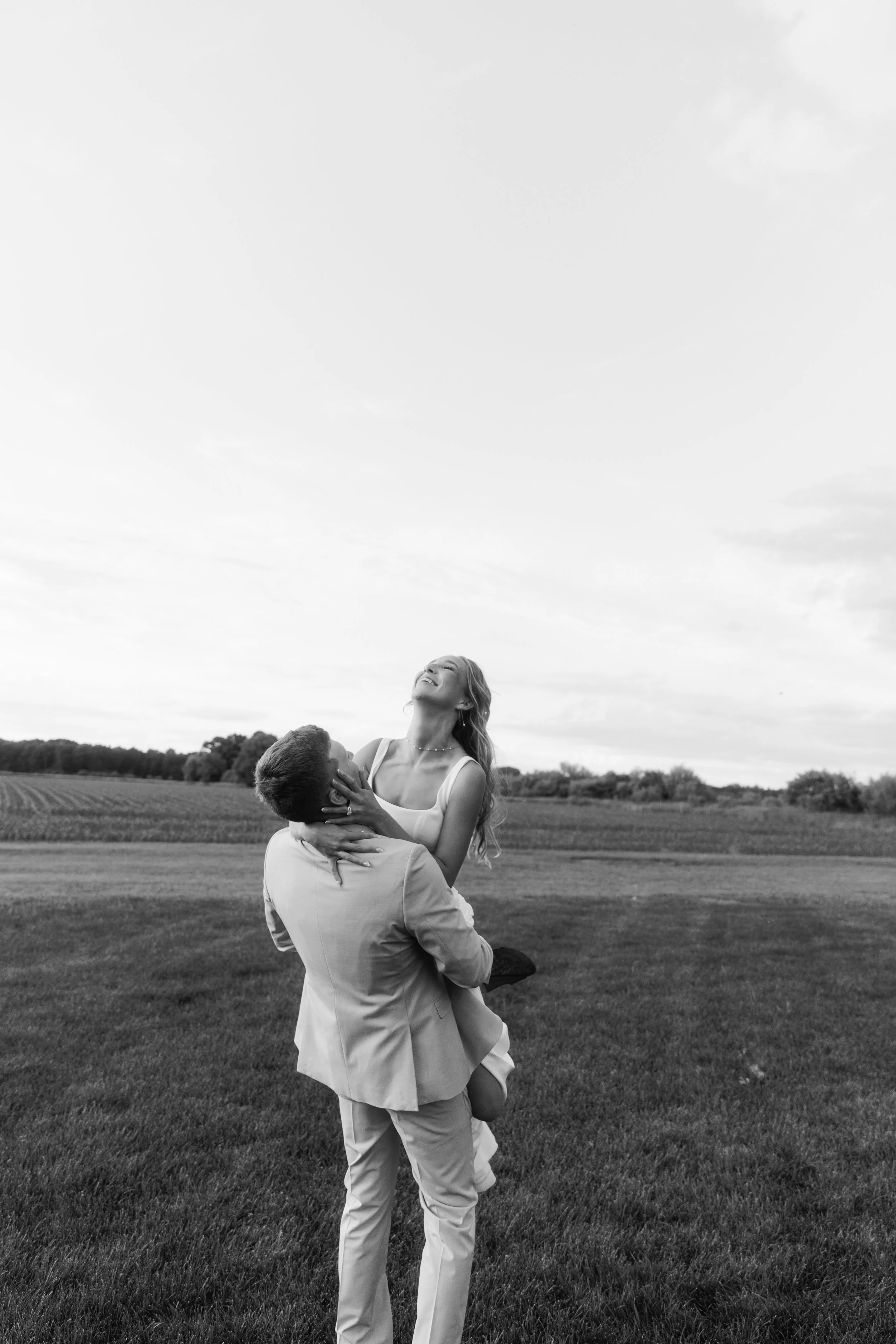 JessicaMax-west-michigan-wedding-photographer-ludington-trillium-creek-wedding-171.jpg
