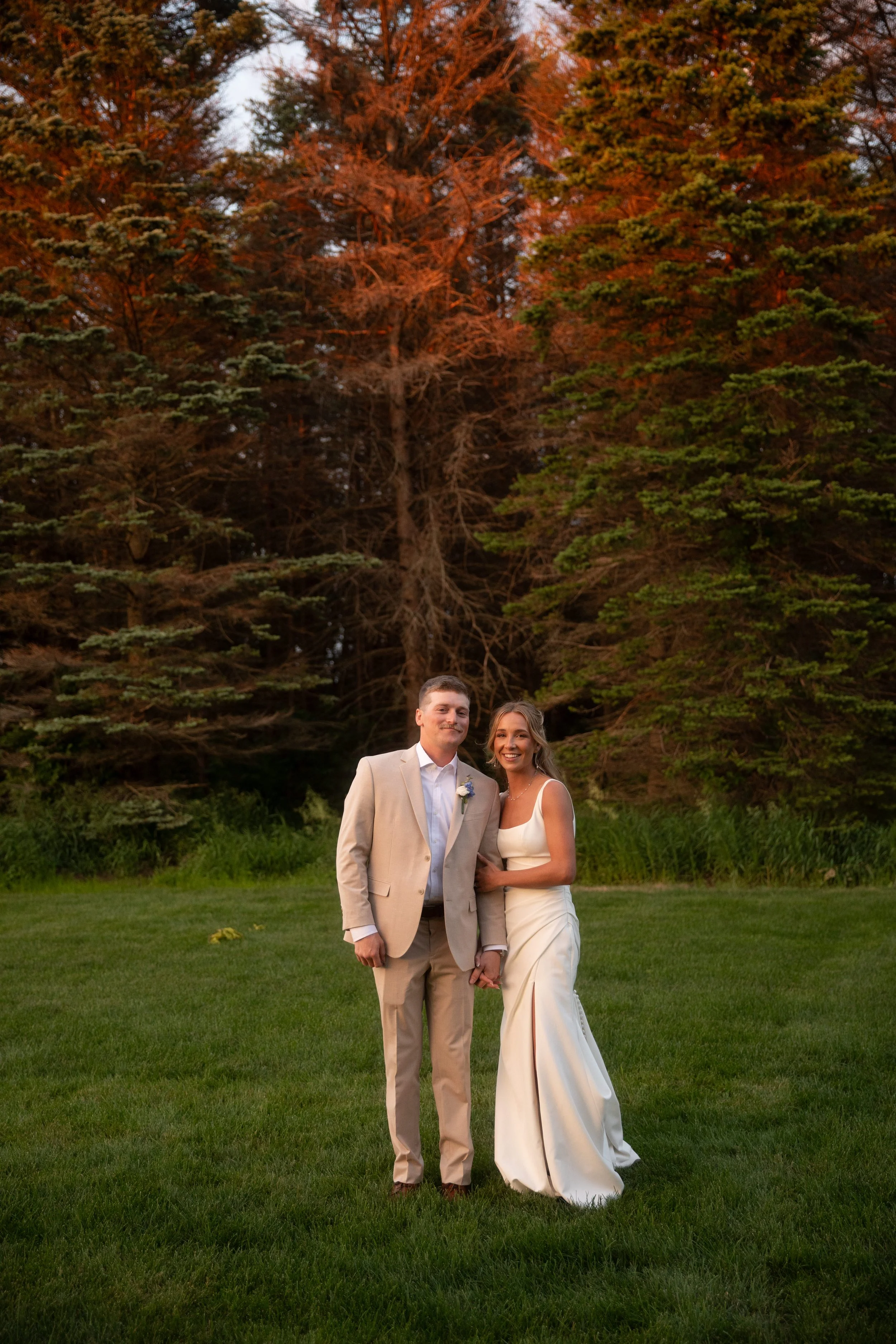 JessicaMax-west-michigan-wedding-photographer-ludington-trillium-creek-wedding-174.jpg
