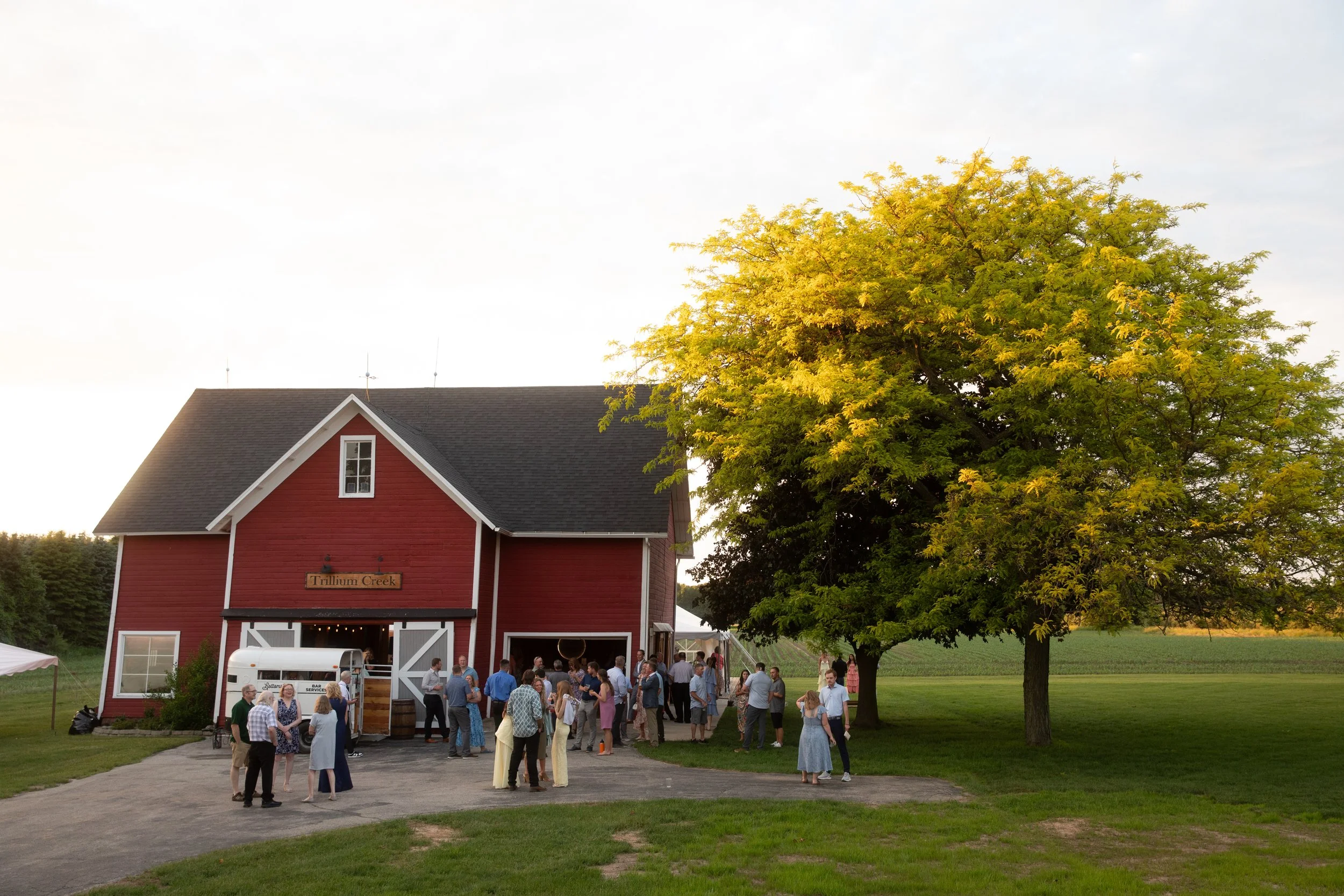 JessicaMax-west-michigan-wedding-photographer-ludington-trillium-creek-wedding-172.jpg